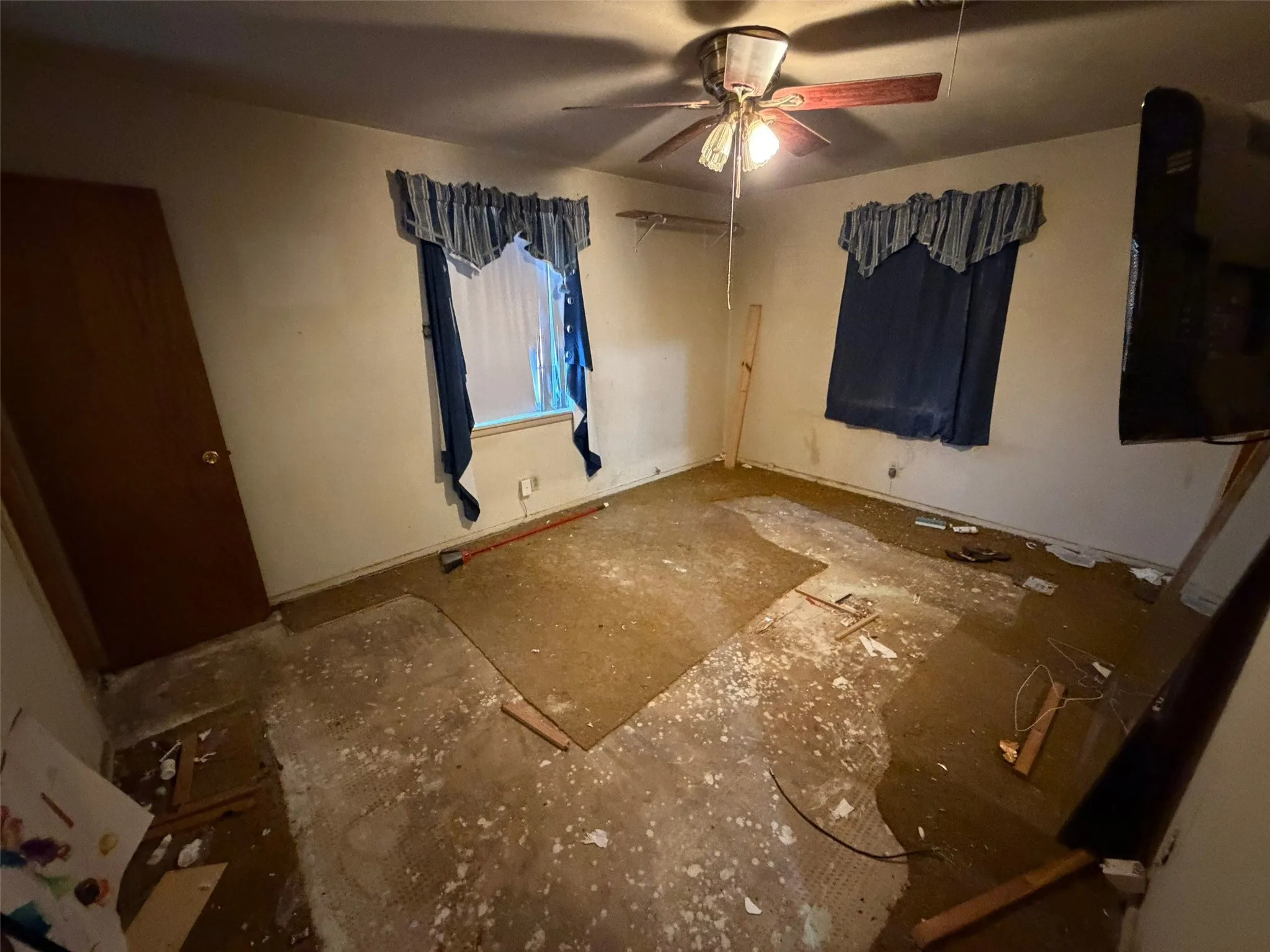Single Family Residence For Sale in Tarrant County , 2121 Elton Road, Haltom City, Texas 76117, 3 Bedroom, 2 Bathroom, 2 Garage spaces, 1,954 Sqft, built in 1959, mls#21375183, Real Estate Agent in Haltom City, Homes For Sale in Tarrant county, Homes For Sale in Haltom City, Realtor in Haltom City Texas, Real Estate Brokerage Independent Realty Texas, Luminita Cordes Realtor