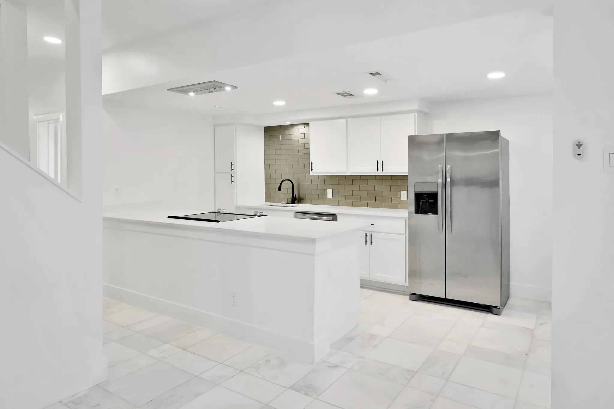 Condominium For Rent in Dallas County , 4505 Rawlins Street, Dallas, Texas 75219, 3 Bedroom, 4 Bathroom, 2 Garage spaces, 2,036 Sqft, built in 1968, mls#21373862, Real Estate Agent in Dallas, Homes For Rent in Dallas county, Homes For Rent in Dallas, Realtor in Dallas Texas, Real Estate Brokerage Independent Realty Texas, Luminita Cordes Realtor