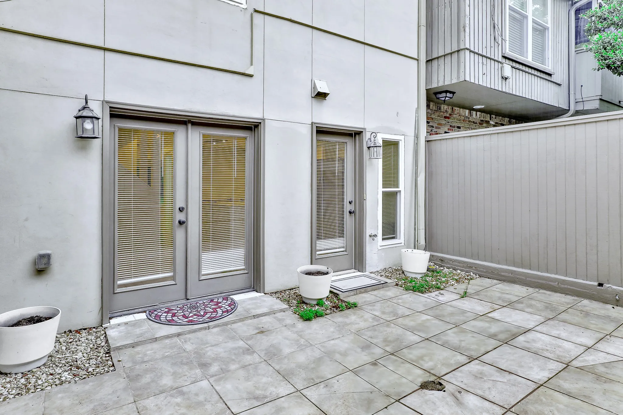 Condominium For Rent in Dallas County , 4505 Rawlins Street, Dallas, Texas 75219, 3 Bedroom, 4 Bathroom, 2 Garage spaces, 2,036 Sqft, built in 1968, mls#21373862, Real Estate Agent in Dallas, Homes For Rent in Dallas county, Homes For Rent in Dallas, Realtor in Dallas Texas, Real Estate Brokerage Independent Realty Texas, Luminita Cordes Realtor