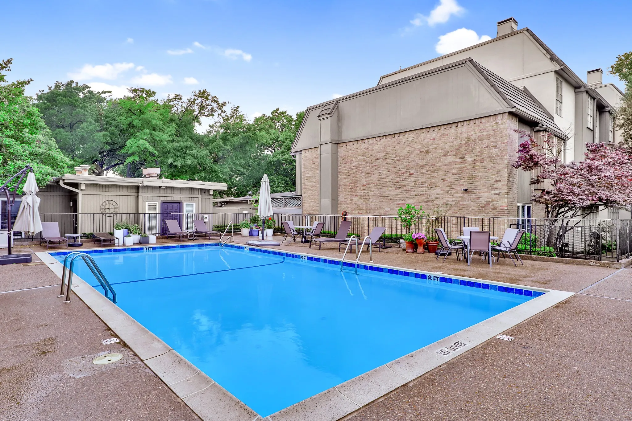 Condominium For Rent in Dallas County , 4505 Rawlins Street, Dallas, Texas 75219, 3 Bedroom, 4 Bathroom, 2 Garage spaces, 2,036 Sqft, built in 1968, mls#21373862, Real Estate Agent in Dallas, Homes For Rent in Dallas county, Homes For Rent in Dallas, Realtor in Dallas Texas, Real Estate Brokerage Independent Realty Texas, Luminita Cordes Realtor
