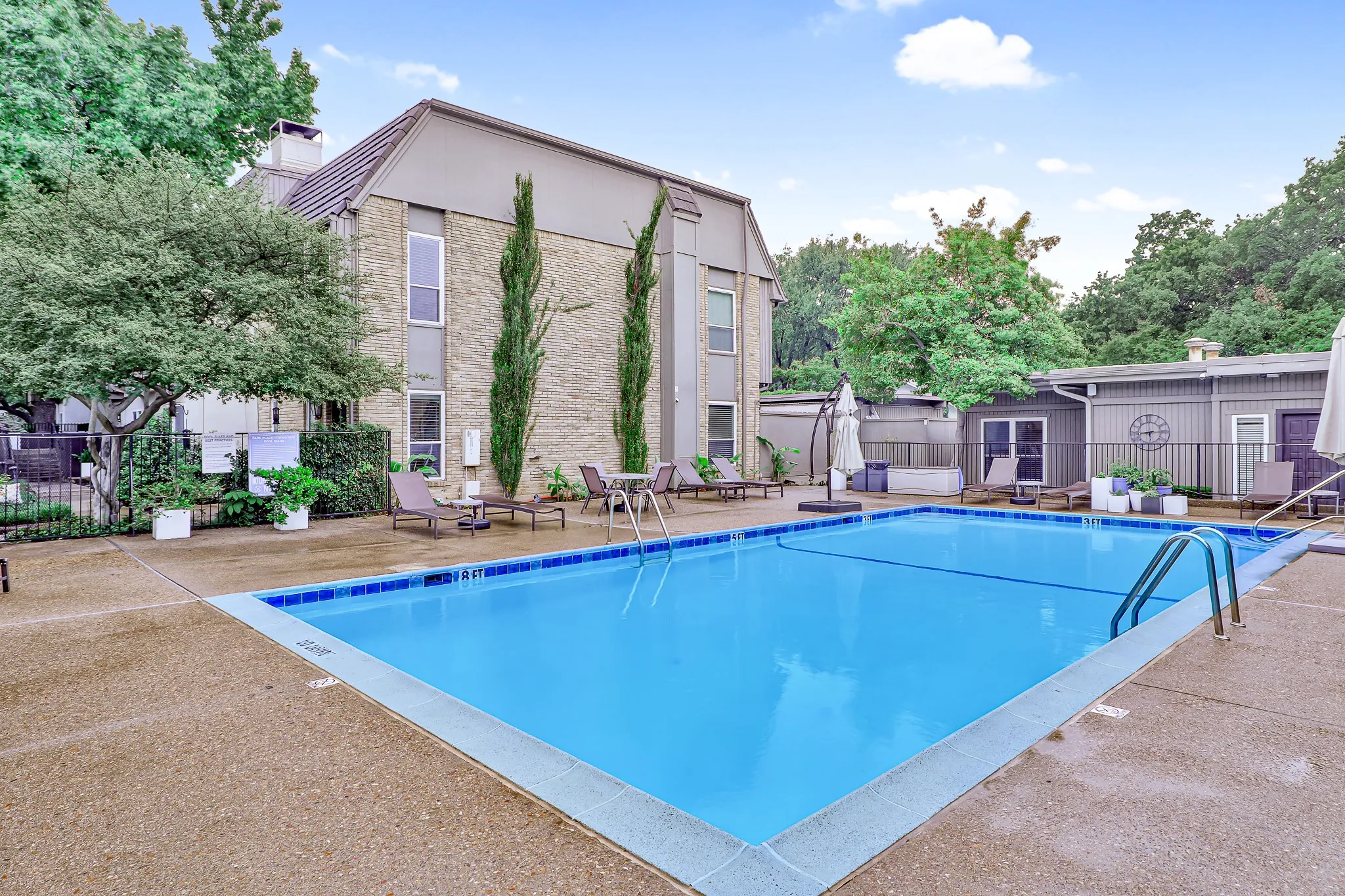 Condominium For Rent in Dallas County , 4505 Rawlins Street, Dallas, Texas 75219, 3 Bedroom, 4 Bathroom, 2 Garage spaces, 2,036 Sqft, built in 1968, mls#21373862, Real Estate Agent in Dallas, Homes For Rent in Dallas county, Homes For Rent in Dallas, Realtor in Dallas Texas, Real Estate Brokerage Independent Realty Texas, Luminita Cordes Realtor