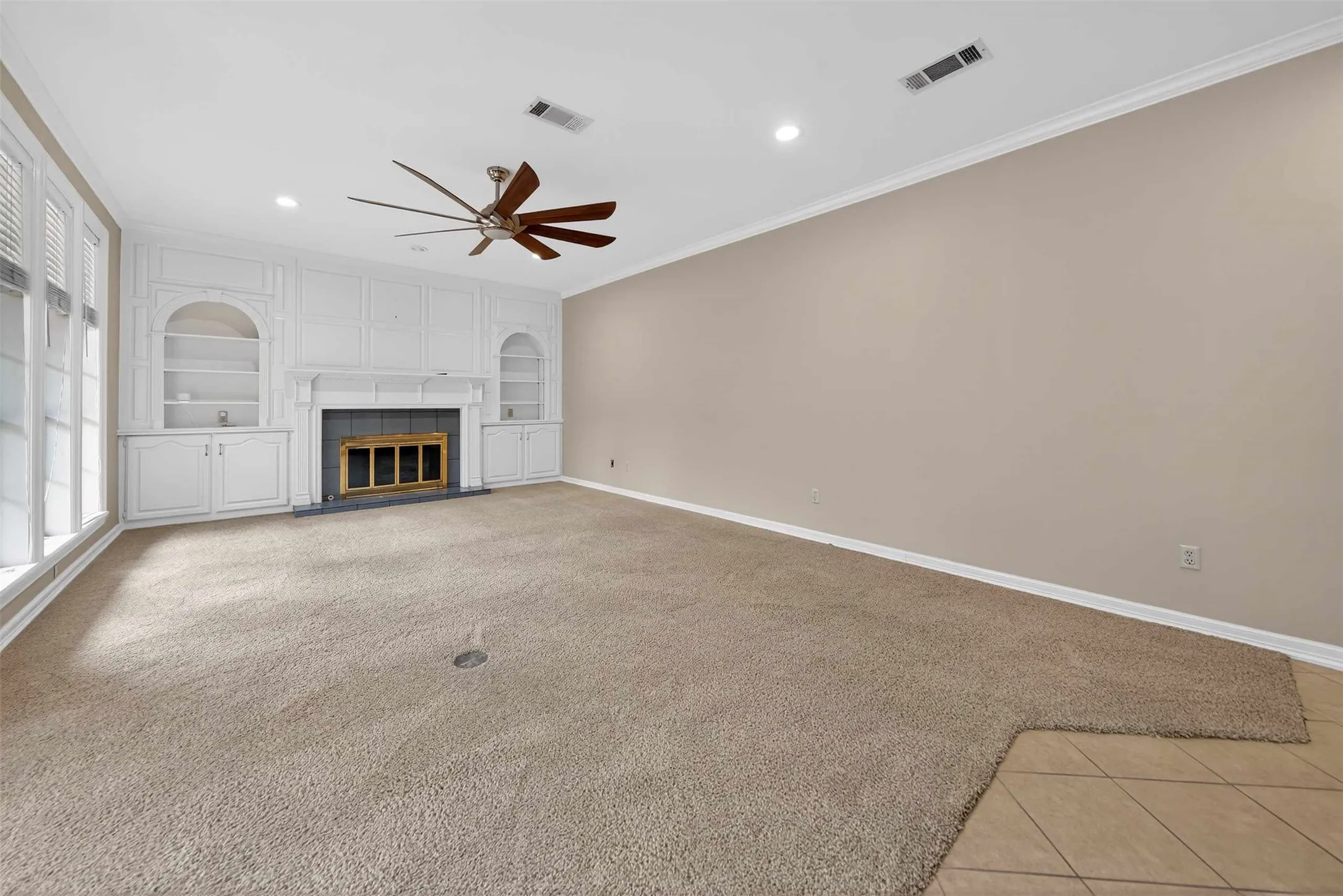 Single Family Residence For Sale in Smith County , 504 Hyde Park Drive, Tyler, Texas 75701, 3 Bedroom, 3 Bathroom, 2 Garage spaces, 3,386 Sqft, built in 1990, mls#21375211, Real Estate Agent in Tyler, Homes For Sale in Smith county, Homes For Sale in Tyler, Realtor in Tyler Texas, Real Estate Brokerage Independent Realty Texas, Luminita Cordes Realtor