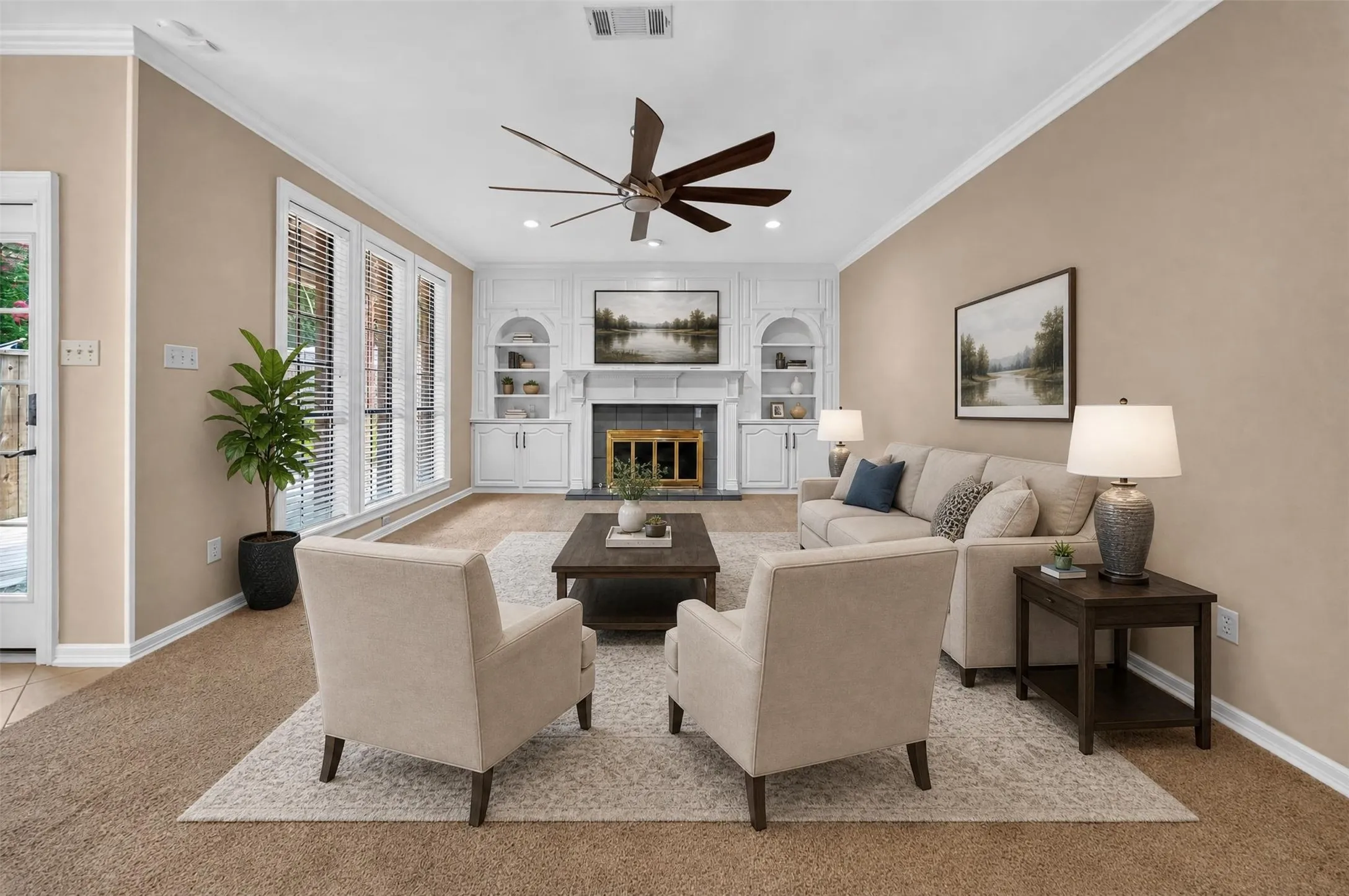 Single Family Residence For Sale in Smith County , 504 Hyde Park Drive, Tyler, Texas 75701, 3 Bedroom, 3 Bathroom, 2 Garage spaces, 3,386 Sqft, built in 1990, mls#21375211, Real Estate Agent in Tyler, Homes For Sale in Smith county, Homes For Sale in Tyler, Realtor in Tyler Texas, Real Estate Brokerage Independent Realty Texas, Luminita Cordes Realtor