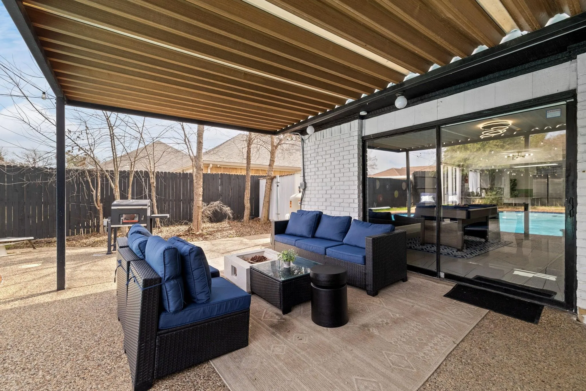 Single Family Residence For Rent in Dallas County , 1301 N Trail Drive, Carrollton, Texas 75006, 4 Bedroom, 3 Bathroom, 2 Garage spaces, 2,696 Sqft, built in 1977, mls#21375212, Real Estate Agent in Carrollton, Homes For Rent in Dallas county, Homes For Rent in Carrollton, Realtor in Carrollton Texas, Real Estate Brokerage Independent Realty Texas, Luminita Cordes Realtor