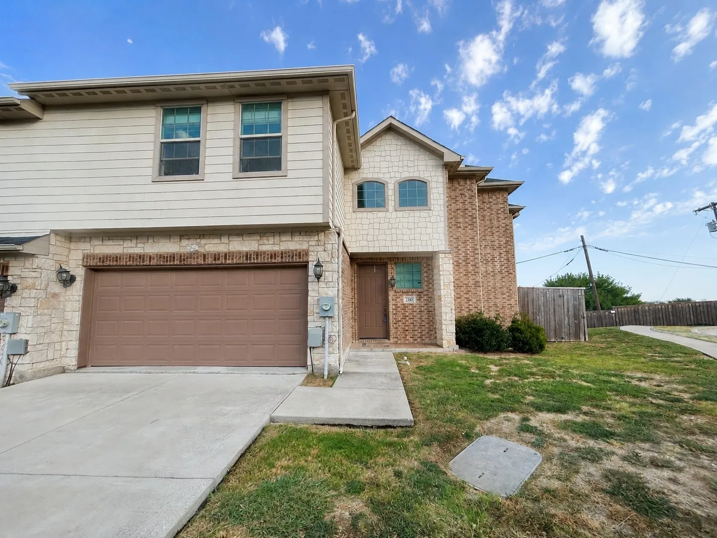 Townhouse For Rent in Dallas County , 2361 Novin Drive, Irving, Texas 75062, 4 Bedroom, 3 Bathroom, 2 Garage spaces, 2,397 Sqft, built in 2016, mls#21375215, Real Estate Agent in Irving, Homes For Rent in Dallas county, Homes For Rent in Irving, Realtor in Irving Texas, Real Estate Brokerage Independent Realty Texas, Luminita Cordes Realtor