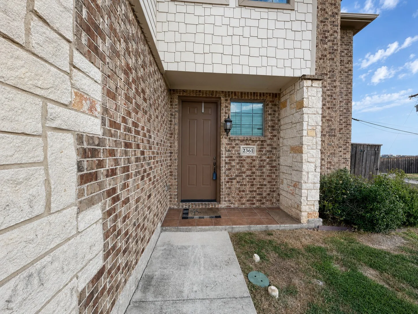 Townhouse For Rent in Dallas County , 2361 Novin Drive, Irving, Texas 75062, 4 Bedroom, 3 Bathroom, 2 Garage spaces, 2,397 Sqft, built in 2016, mls#21375215, Real Estate Agent in Irving, Homes For Rent in Dallas county, Homes For Rent in Irving, Realtor in Irving Texas, Real Estate Brokerage Independent Realty Texas, Luminita Cordes Realtor