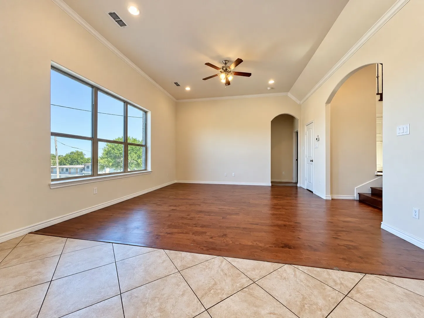 Townhouse For Rent in Dallas County , 2361 Novin Drive, Irving, Texas 75062, 4 Bedroom, 3 Bathroom, 2 Garage spaces, 2,397 Sqft, built in 2016, mls#21375215, Real Estate Agent in Irving, Homes For Rent in Dallas county, Homes For Rent in Irving, Realtor in Irving Texas, Real Estate Brokerage Independent Realty Texas, Luminita Cordes Realtor