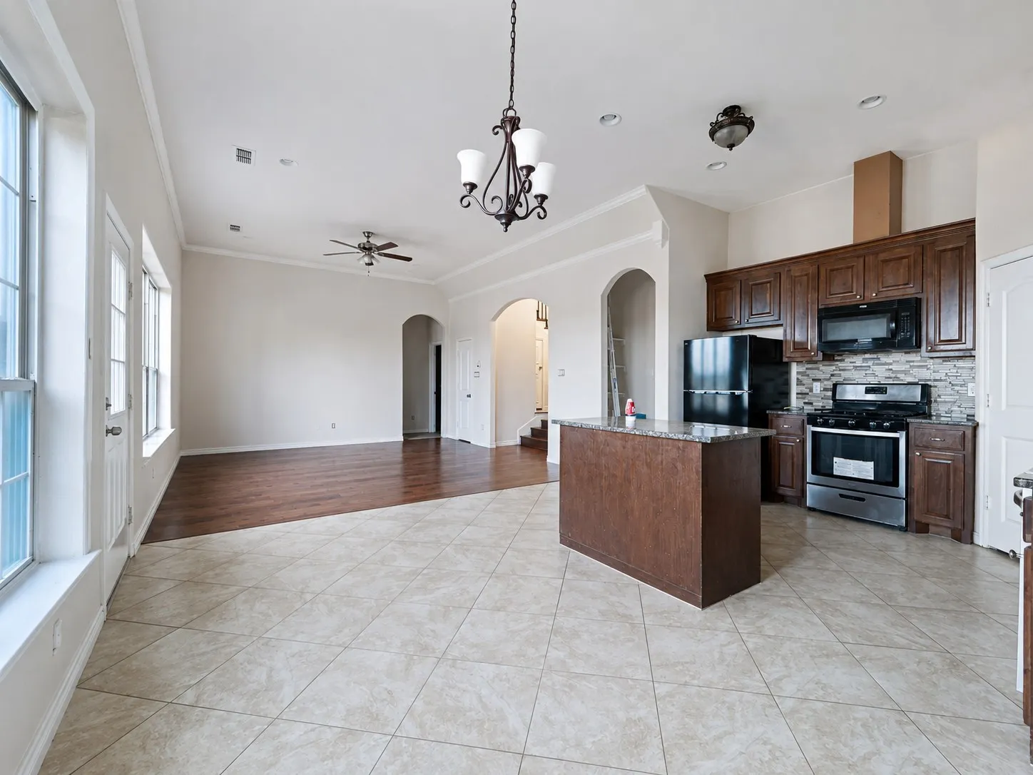 Townhouse For Rent in Dallas County , 2361 Novin Drive, Irving, Texas 75062, 4 Bedroom, 3 Bathroom, 2 Garage spaces, 2,397 Sqft, built in 2016, mls#21375215, Real Estate Agent in Irving, Homes For Rent in Dallas county, Homes For Rent in Irving, Realtor in Irving Texas, Real Estate Brokerage Independent Realty Texas, Luminita Cordes Realtor