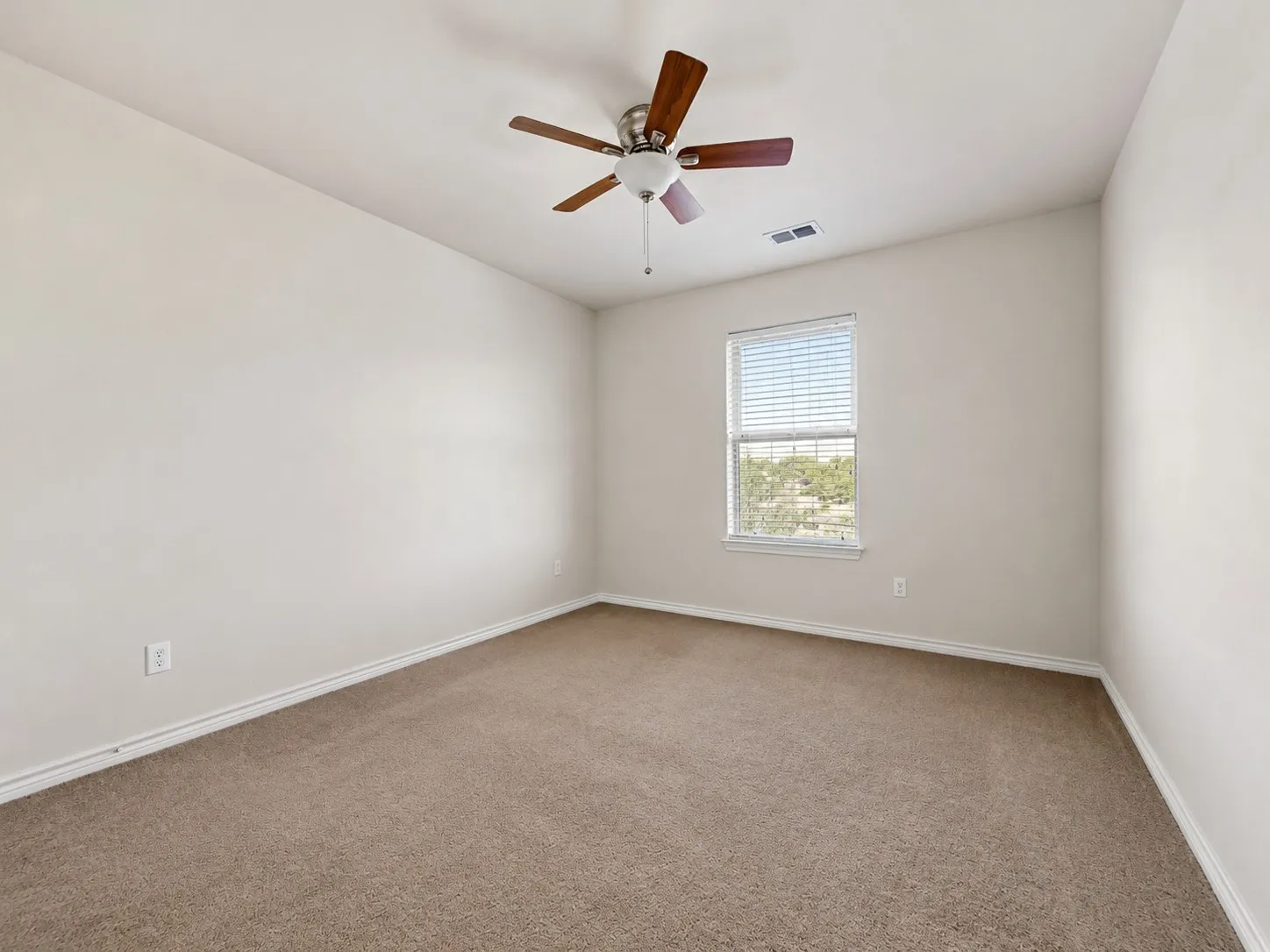 Townhouse For Rent in Dallas County , 2361 Novin Drive, Irving, Texas 75062, 4 Bedroom, 3 Bathroom, 2 Garage spaces, 2,397 Sqft, built in 2016, mls#21375215, Real Estate Agent in Irving, Homes For Rent in Dallas county, Homes For Rent in Irving, Realtor in Irving Texas, Real Estate Brokerage Independent Realty Texas, Luminita Cordes Realtor