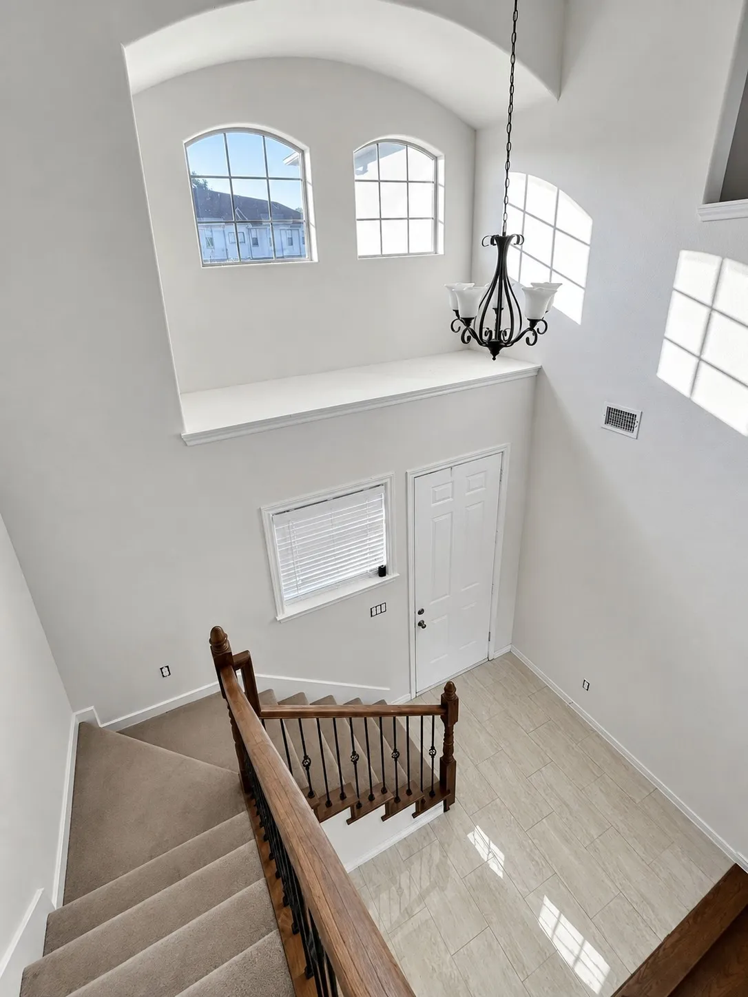 Townhouse For Rent in Dallas County , 2361 Novin Drive, Irving, Texas 75062, 4 Bedroom, 3 Bathroom, 2 Garage spaces, 2,397 Sqft, built in 2016, mls#21375215, Real Estate Agent in Irving, Homes For Rent in Dallas county, Homes For Rent in Irving, Realtor in Irving Texas, Real Estate Brokerage Independent Realty Texas, Luminita Cordes Realtor