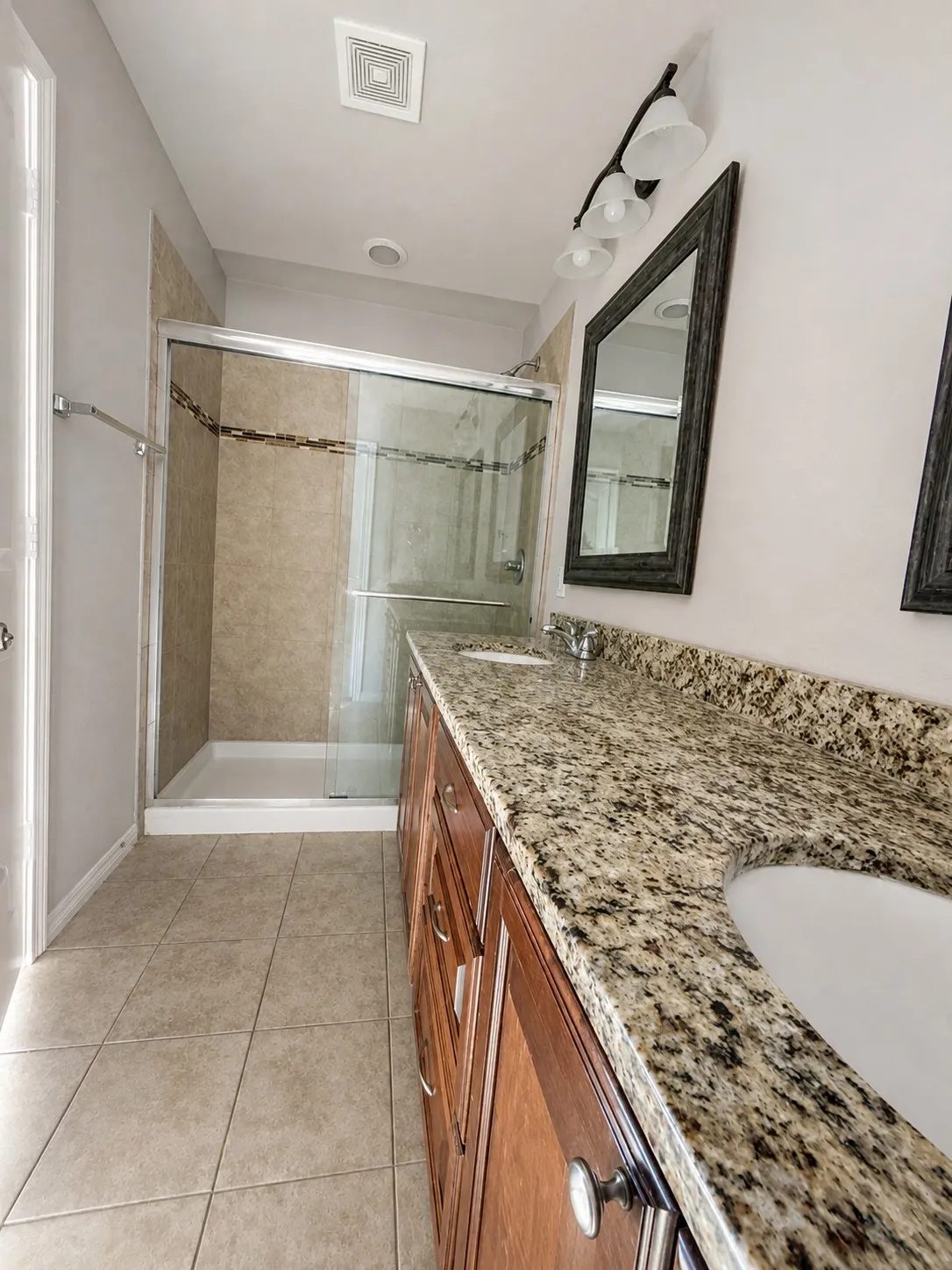 Townhouse For Rent in Dallas County , 2361 Novin Drive, Irving, Texas 75062, 4 Bedroom, 3 Bathroom, 2 Garage spaces, 2,397 Sqft, built in 2016, mls#21375215, Real Estate Agent in Irving, Homes For Rent in Dallas county, Homes For Rent in Irving, Realtor in Irving Texas, Real Estate Brokerage Independent Realty Texas, Luminita Cordes Realtor