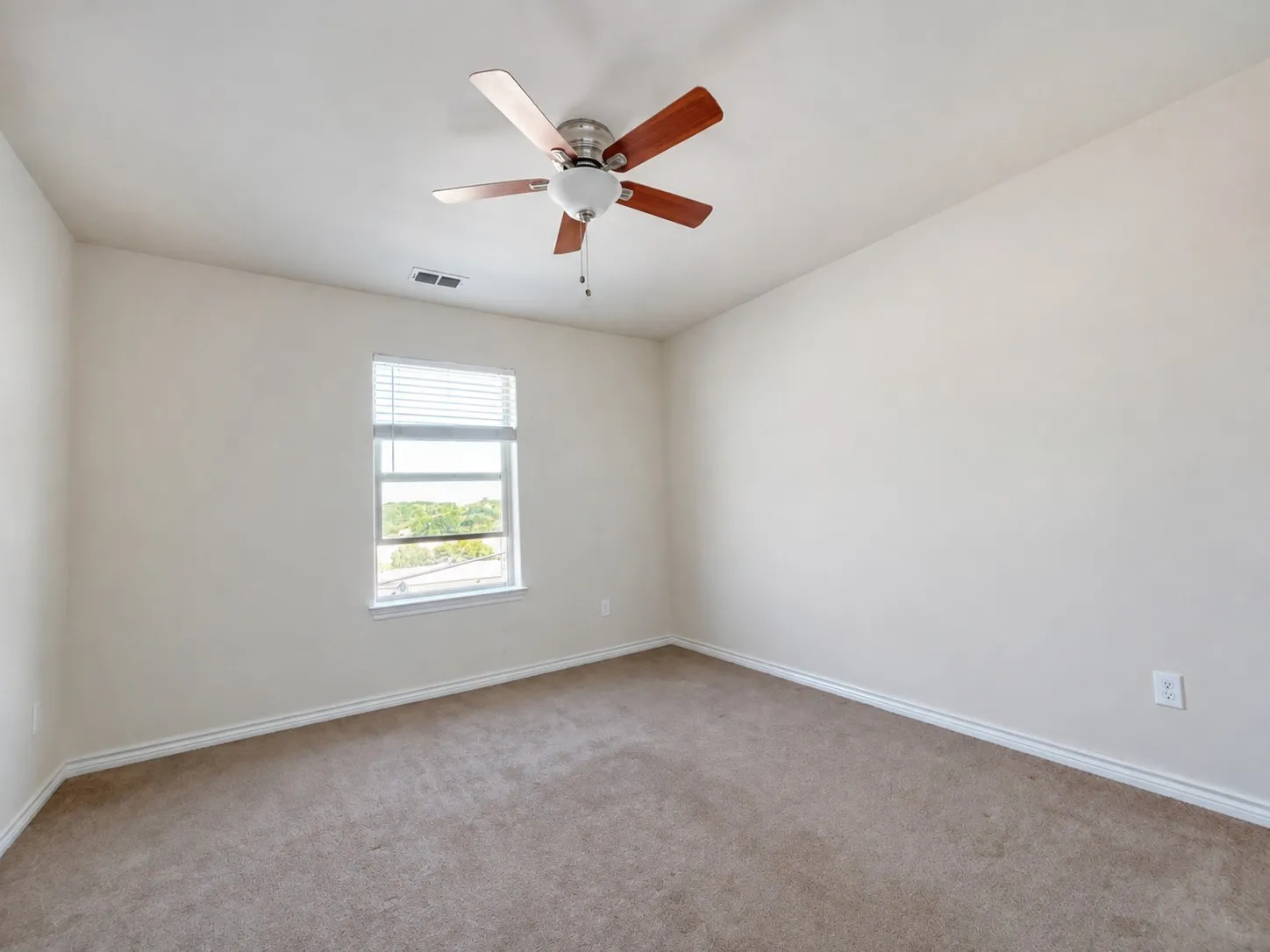 Townhouse For Rent in Dallas County , 2361 Novin Drive, Irving, Texas 75062, 4 Bedroom, 3 Bathroom, 2 Garage spaces, 2,397 Sqft, built in 2016, mls#21375215, Real Estate Agent in Irving, Homes For Rent in Dallas county, Homes For Rent in Irving, Realtor in Irving Texas, Real Estate Brokerage Independent Realty Texas, Luminita Cordes Realtor