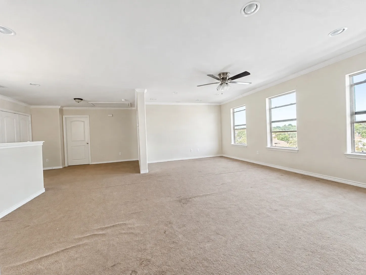 Townhouse For Rent in Dallas County , 2361 Novin Drive, Irving, Texas 75062, 4 Bedroom, 3 Bathroom, 2 Garage spaces, 2,397 Sqft, built in 2016, mls#21375215, Real Estate Agent in Irving, Homes For Rent in Dallas county, Homes For Rent in Irving, Realtor in Irving Texas, Real Estate Brokerage Independent Realty Texas, Luminita Cordes Realtor