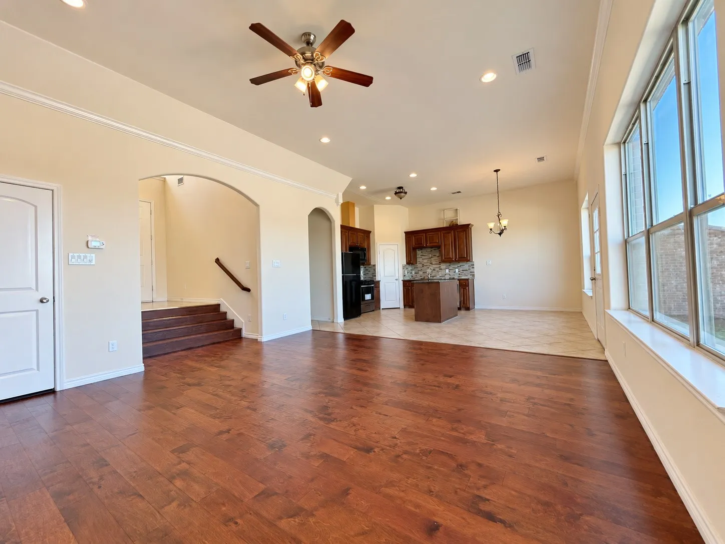 Townhouse For Rent in Dallas County , 2361 Novin Drive, Irving, Texas 75062, 4 Bedroom, 3 Bathroom, 2 Garage spaces, 2,397 Sqft, built in 2016, mls#21375215, Real Estate Agent in Irving, Homes For Rent in Dallas county, Homes For Rent in Irving, Realtor in Irving Texas, Real Estate Brokerage Independent Realty Texas, Luminita Cordes Realtor
