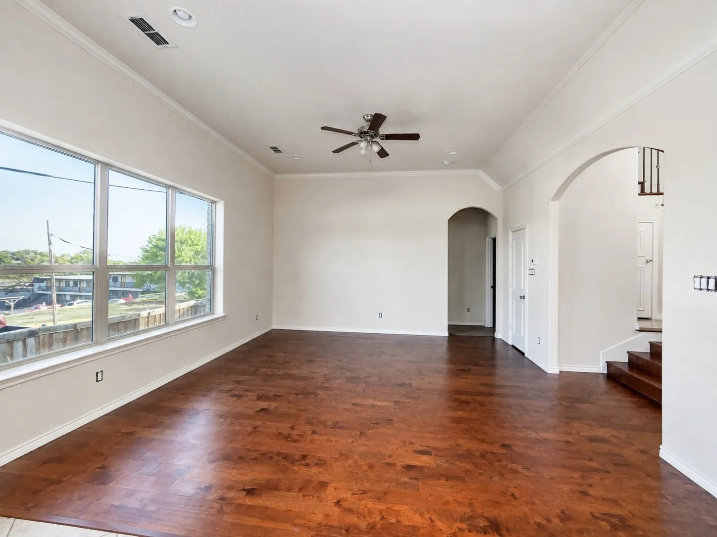 Townhouse For Rent in Dallas County , 2361 Novin Drive, Irving, Texas 75062, 4 Bedroom, 3 Bathroom, 2 Garage spaces, 2,397 Sqft, built in 2016, mls#21375215, Real Estate Agent in Irving, Homes For Rent in Dallas county, Homes For Rent in Irving, Realtor in Irving Texas, Real Estate Brokerage Independent Realty Texas, Luminita Cordes Realtor