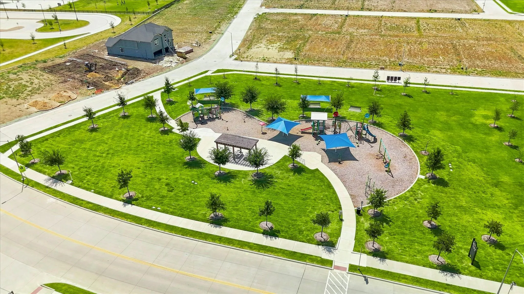 Single Family Residence For Sale in Denton County , 1005 Rosebay Drive, Fort Worth, Texas 76247, 3 Bedroom, 3 Bathroom, 2 Garage spaces, 2,677 Sqft, built in 2022, mls#21373406, Real Estate Agent in Fort Worth, Homes For Sale in Denton county, Homes For Sale in Fort Worth, Realtor in Fort Worth Texas, Real Estate Brokerage Independent Realty Texas, Luminita Cordes Realtor