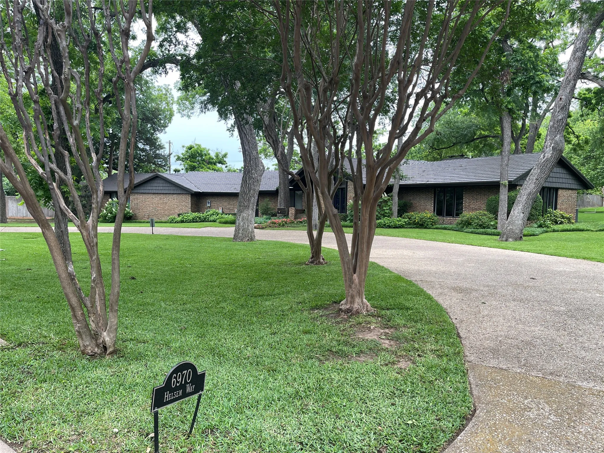 clubhouse for large gatherings with entry to community pool - country club living!