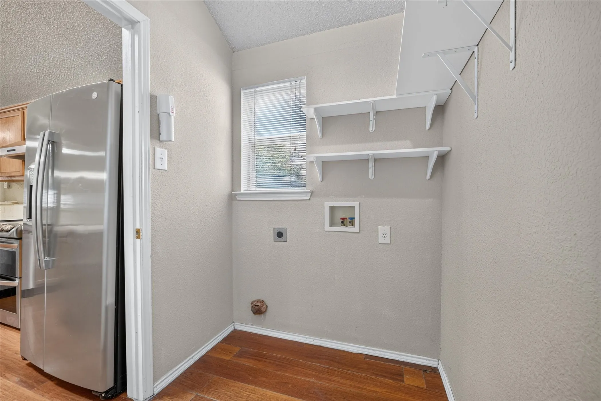 Single Family Residence For Sale in Tarrant County , 2400 Nogales Drive, Fort Worth, Texas 76108, 4 Bedroom, 2 Bathroom, 2 Garage spaces, 1,859 Sqft, built in 2000, mls#21374165, Real Estate Agent in Fort Worth, Homes For Sale in Tarrant county, Homes For Sale in Fort Worth, Realtor in Fort Worth Texas, Real Estate Brokerage Independent Realty Texas, Luminita Cordes Realtor