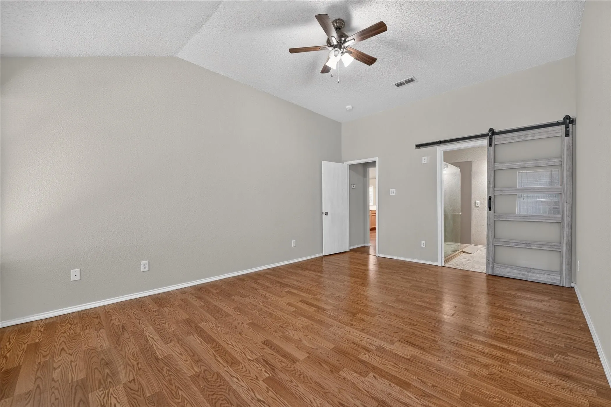 Single Family Residence For Sale in Tarrant County , 2400 Nogales Drive, Fort Worth, Texas 76108, 4 Bedroom, 2 Bathroom, 2 Garage spaces, 1,859 Sqft, built in 2000, mls#21374165, Real Estate Agent in Fort Worth, Homes For Sale in Tarrant county, Homes For Sale in Fort Worth, Realtor in Fort Worth Texas, Real Estate Brokerage Independent Realty Texas, Luminita Cordes Realtor