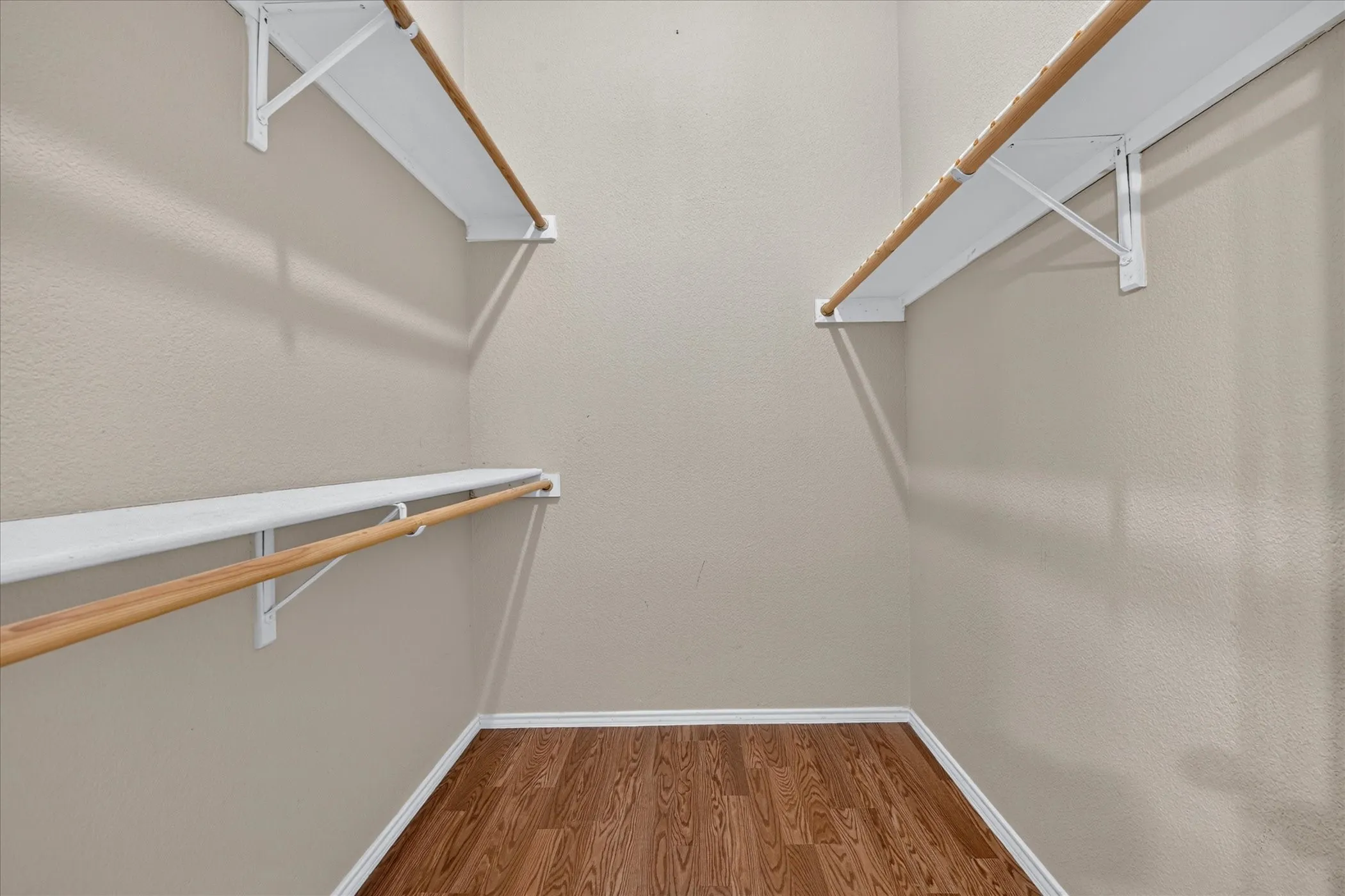 Single Family Residence For Sale in Tarrant County , 2400 Nogales Drive, Fort Worth, Texas 76108, 4 Bedroom, 2 Bathroom, 2 Garage spaces, 1,859 Sqft, built in 2000, mls#21374165, Real Estate Agent in Fort Worth, Homes For Sale in Tarrant county, Homes For Sale in Fort Worth, Realtor in Fort Worth Texas, Real Estate Brokerage Independent Realty Texas, Luminita Cordes Realtor