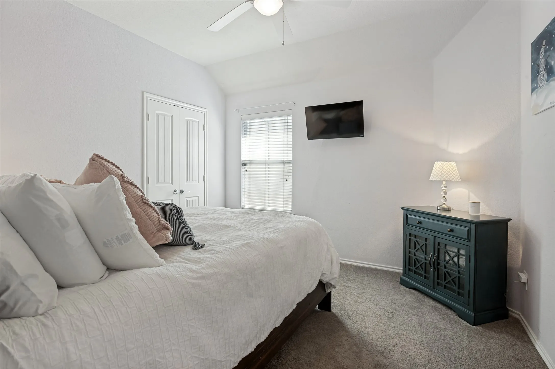 Single Family Residence For Sale in Dallas County , 3039 Stallion Crossing, Irving, Texas 75060, 3 Bedroom, 3 Bathroom, 2 Garage spaces, 2,105 Sqft, built in 2006, mls#21375136, Real Estate Agent in Irving, Homes For Sale in Dallas county, Homes For Sale in Irving, Realtor in Irving Texas, Real Estate Brokerage Independent Realty Texas, Luminita Cordes Realtor