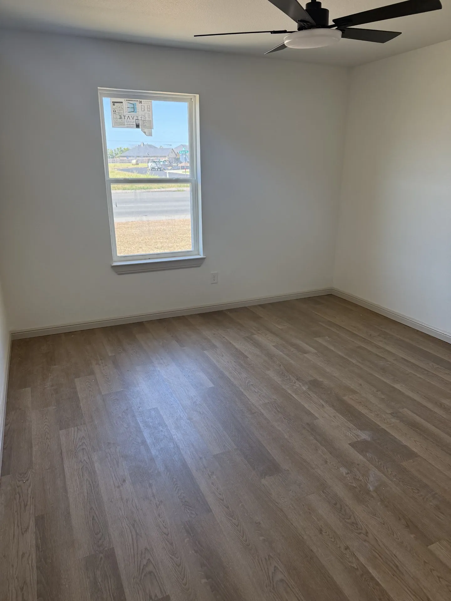 Duplex For Rent in Johnson County , 402 N Nolan River Road B, Cleburne, Texas 76033, 3 Bedroom, 2 Bathroom, 2 Garage spaces, 1,565 Sqft, built in 1986, mls#21375090, Real Estate Agent in Cleburne, Homes For Rent in Johnson county, Homes For Rent in Cleburne, Realtor in Cleburne Texas, Real Estate Brokerage Independent Realty Texas, Luminita Cordes Realtor
