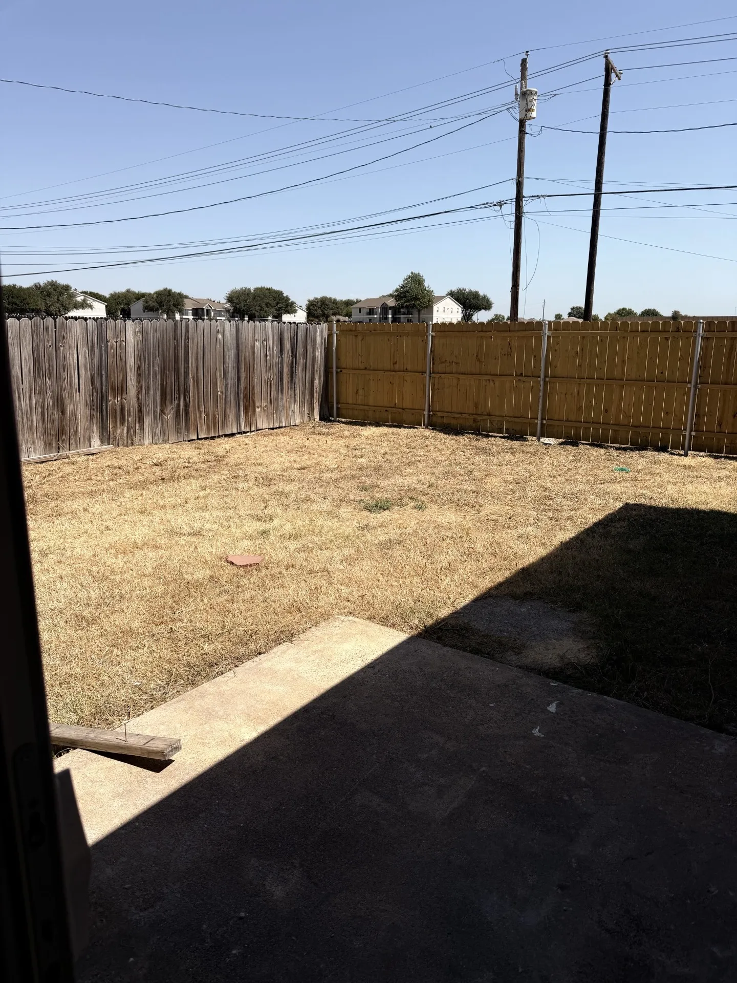 Duplex For Rent in Johnson County , 402 N Nolan River Road B, Cleburne, Texas 76033, 3 Bedroom, 2 Bathroom, 2 Garage spaces, 1,565 Sqft, built in 1986, mls#21375090, Real Estate Agent in Cleburne, Homes For Rent in Johnson county, Homes For Rent in Cleburne, Realtor in Cleburne Texas, Real Estate Brokerage Independent Realty Texas, Luminita Cordes Realtor