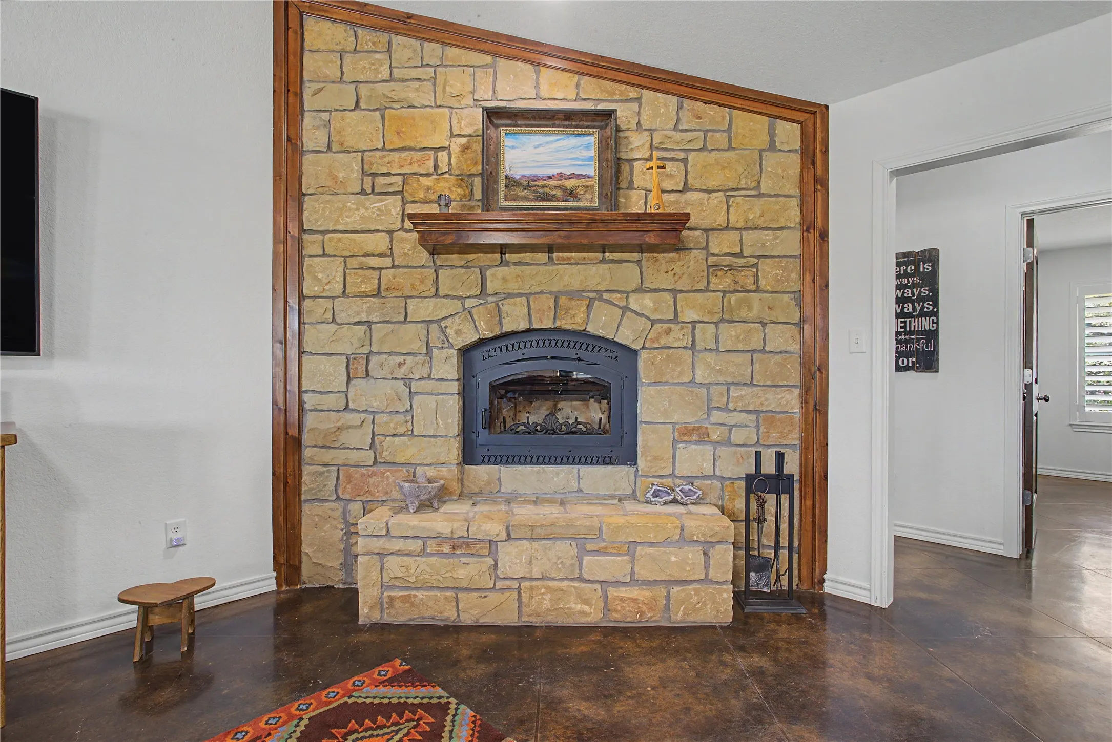 Gas fireplace