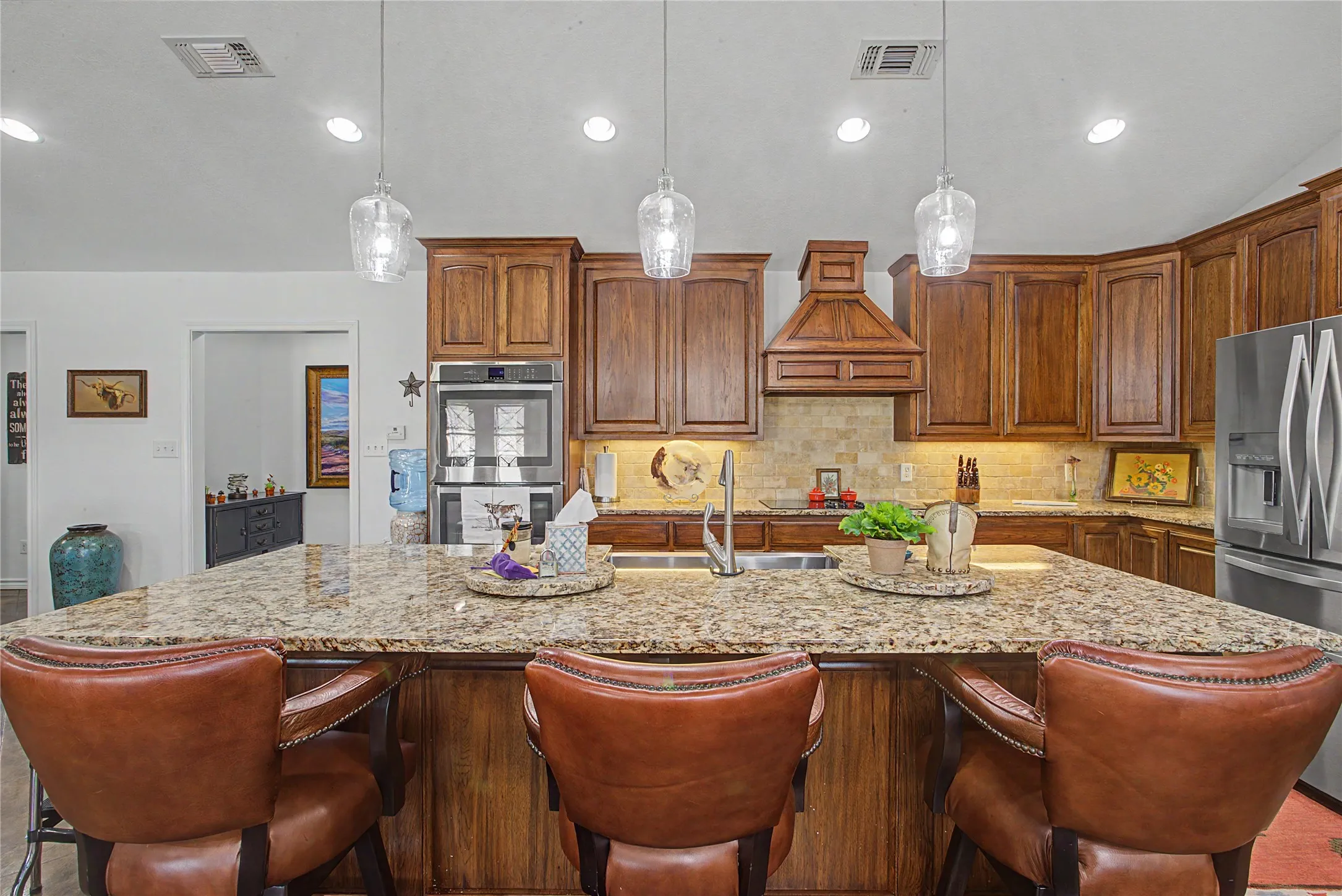 Eat in kitchen island
