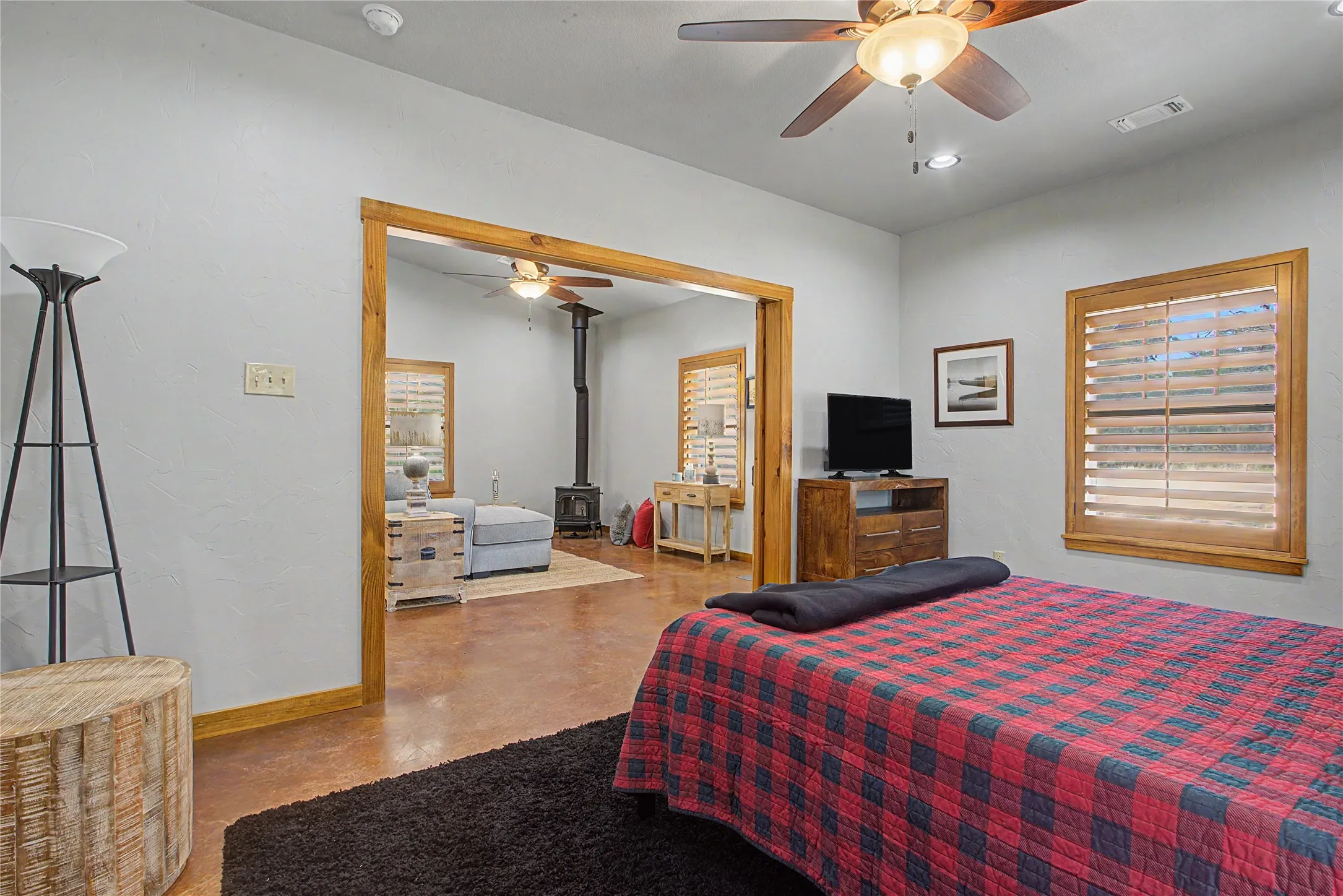 Farm For Sale in Palo Pinto County , 2728 S Fm 129, Santo, Texas 76472, 4 Bedroom, 3 Bathroom, Garage spaces, 3,360 Sqft, built in 2016, mls#21373405, Real Estate Agent in Santo, Homes For Sale in Palo Pinto county, Homes For Sale in Santo, Realtor in Santo Texas, Real Estate Brokerage Independent Realty Texas, Luminita Cordes Realtor