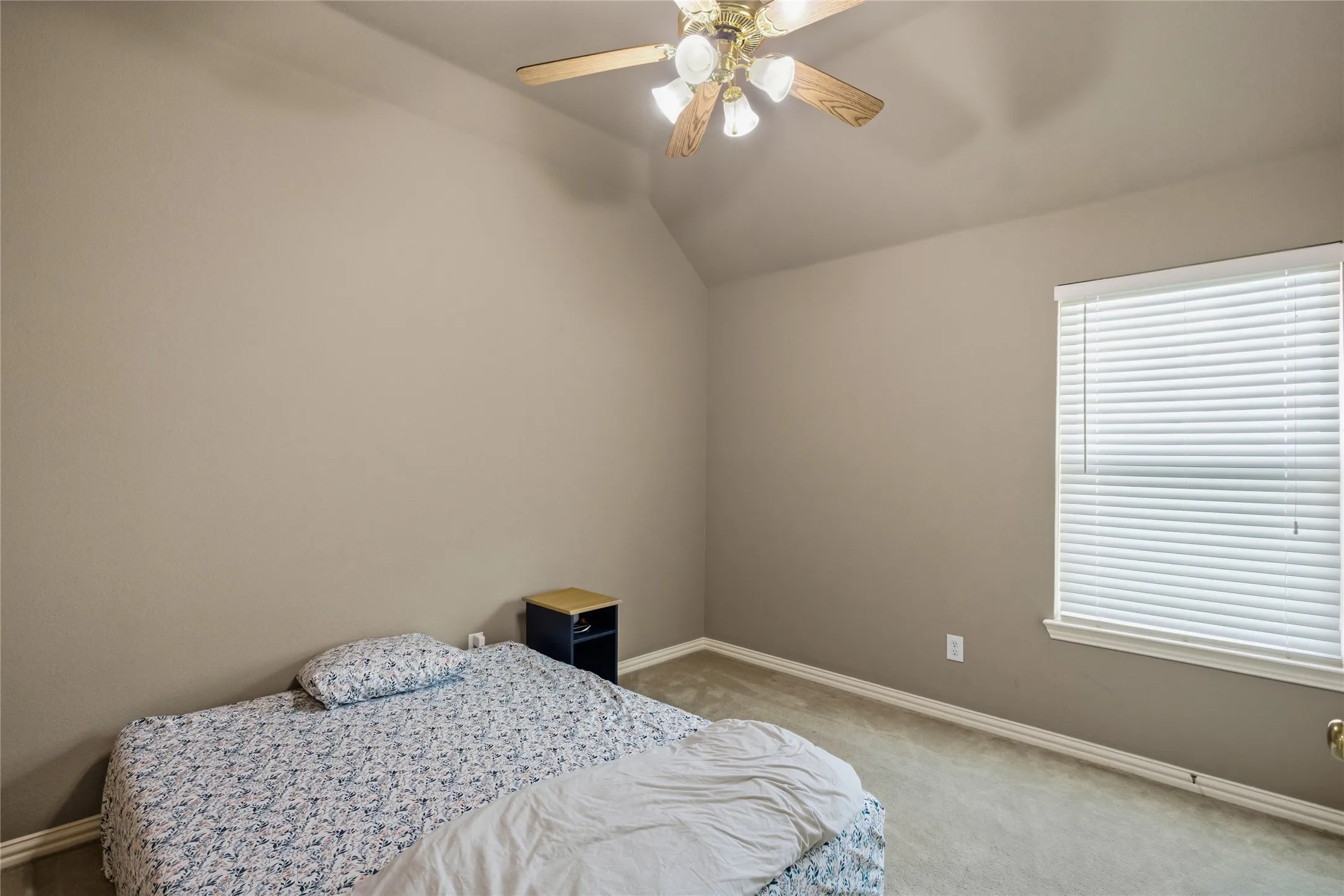 Single Family Residence For Rent in Dallas County , 9024 Bottlebrush Lane, Irving, Texas 75063, 4 Bedroom, 4 Bathroom, 2 Garage spaces, 3,813 Sqft, built in 2001, mls#21361956, Real Estate Agent in Irving, Homes For Rent in Dallas county, Homes For Rent in Irving, Realtor in Irving Texas, Real Estate Brokerage Independent Realty Texas, Luminita Cordes Realtor