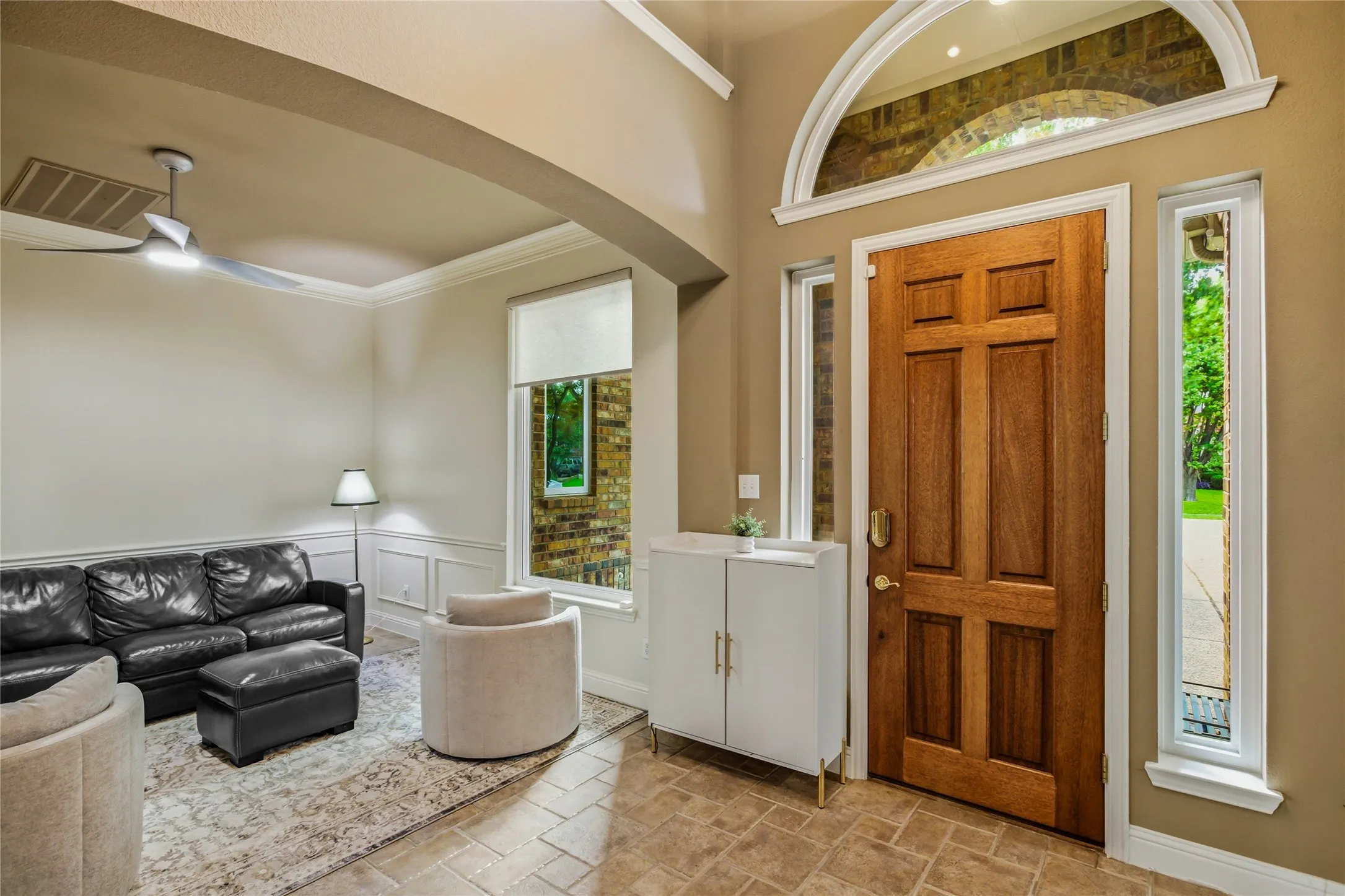 Single Family Residence For Rent in Dallas County , 9024 Bottlebrush Lane, Irving, Texas 75063, 4 Bedroom, 4 Bathroom, 2 Garage spaces, 3,813 Sqft, built in 2001, mls#21361956, Real Estate Agent in Irving, Homes For Rent in Dallas county, Homes For Rent in Irving, Realtor in Irving Texas, Real Estate Brokerage Independent Realty Texas, Luminita Cordes Realtor
