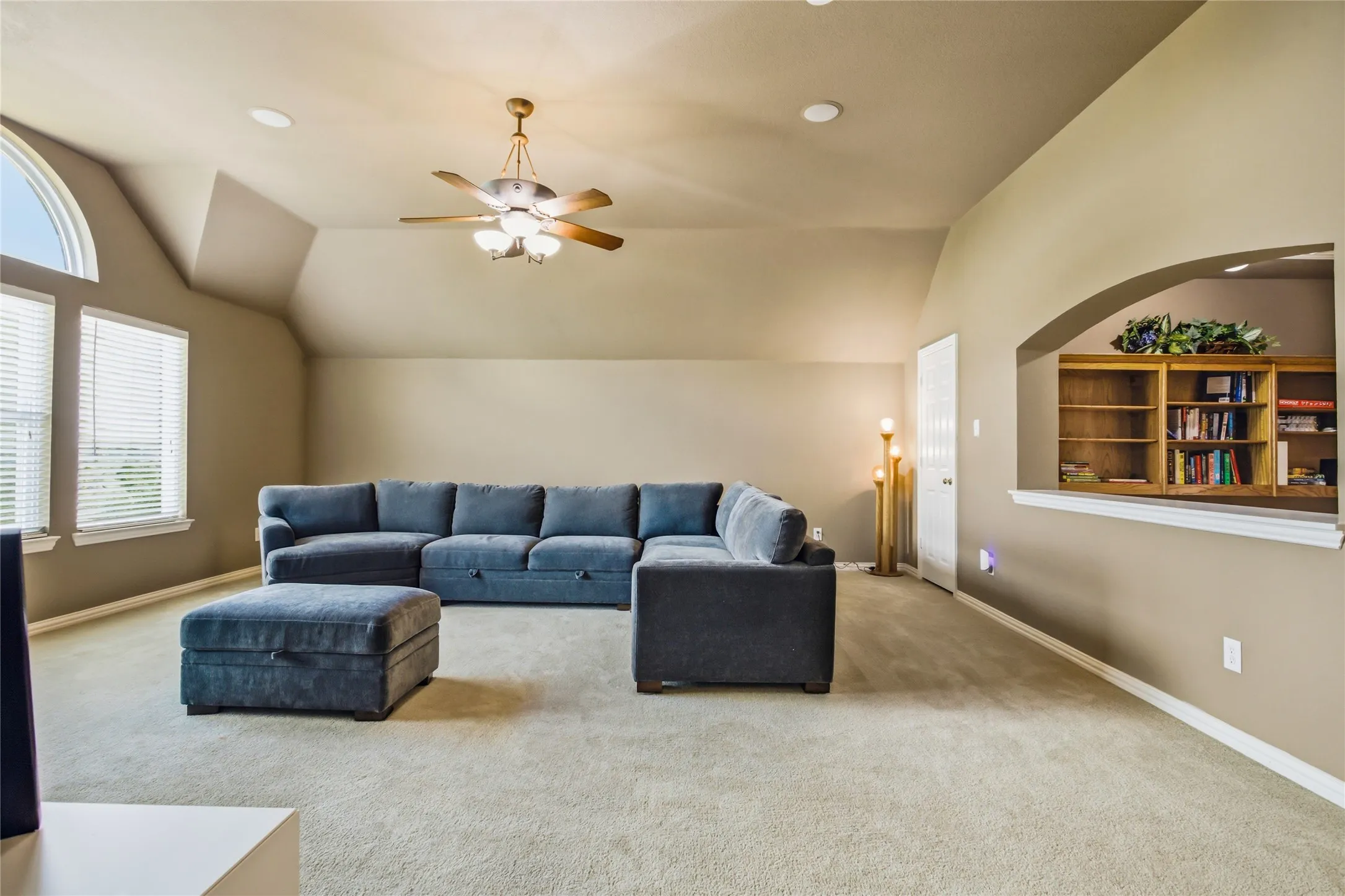 Single Family Residence For Rent in Dallas County , 9024 Bottlebrush Lane, Irving, Texas 75063, 4 Bedroom, 4 Bathroom, 2 Garage spaces, 3,813 Sqft, built in 2001, mls#21361956, Real Estate Agent in Irving, Homes For Rent in Dallas county, Homes For Rent in Irving, Realtor in Irving Texas, Real Estate Brokerage Independent Realty Texas, Luminita Cordes Realtor