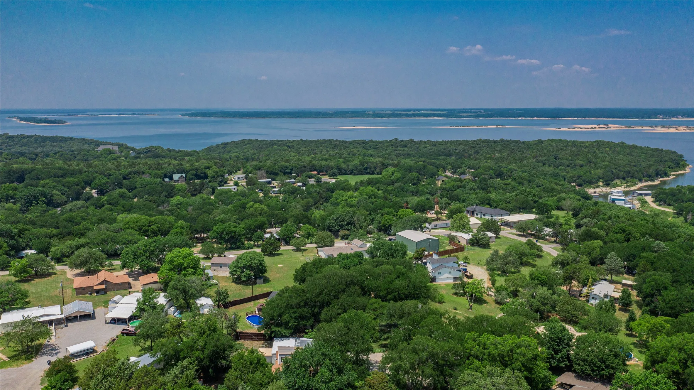 Single Family Residence For Rent in Grayson County , 347 Quail Creek Circle, Pottsboro, Texas 75076, 4 Bedroom, 3 Bathroom, 6 Garage spaces, 3,063 Sqft, built in 1983, mls#21375236, Real Estate Agent in Pottsboro, Homes For Rent in Grayson county, Homes For Rent in Pottsboro, Realtor in Pottsboro Texas, Real Estate Brokerage Independent Realty Texas, Luminita Cordes Realtor