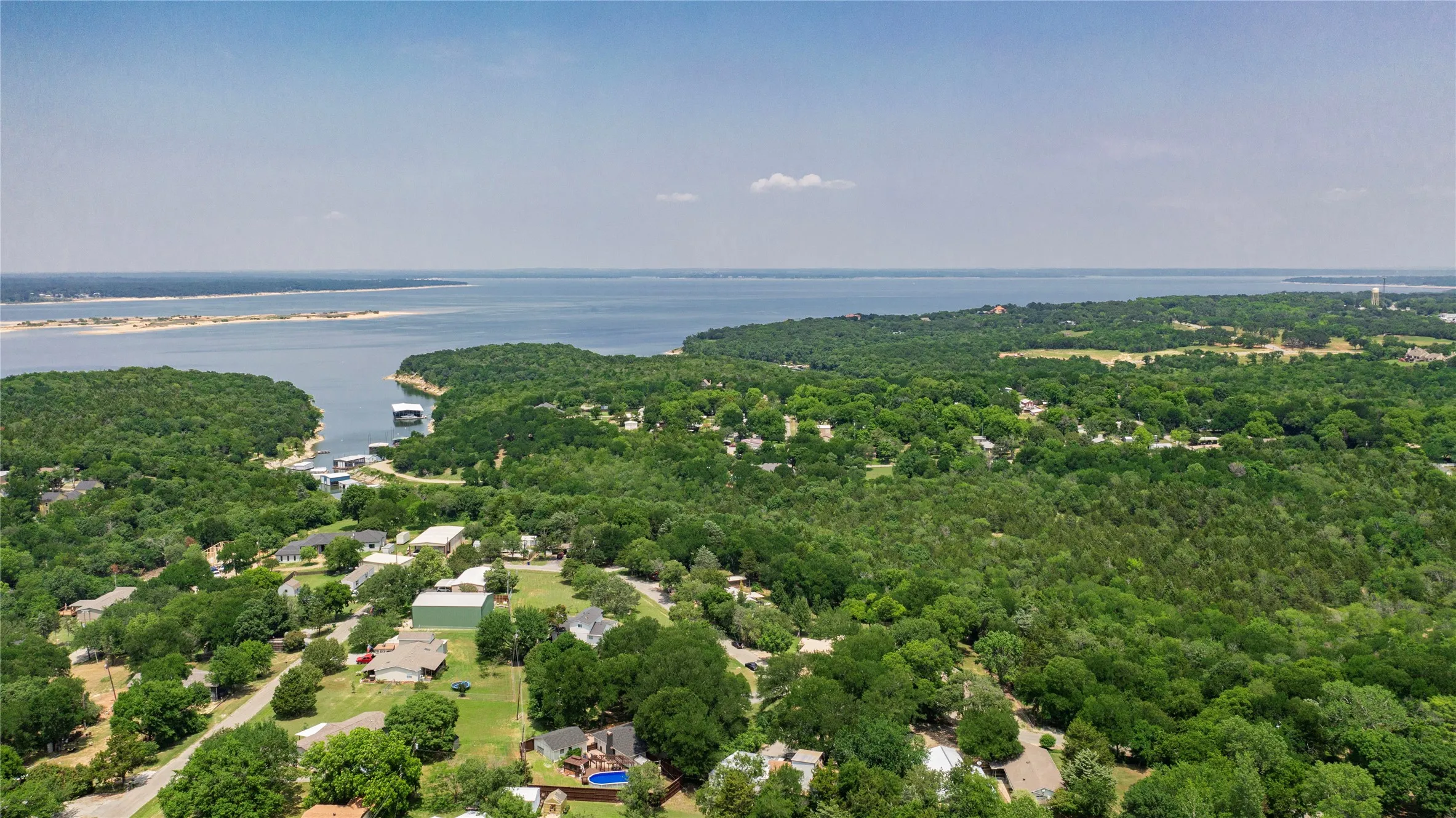 Single Family Residence For Rent in Grayson County , 347 Quail Creek Circle, Pottsboro, Texas 75076, 4 Bedroom, 3 Bathroom, 6 Garage spaces, 3,063 Sqft, built in 1983, mls#21375236, Real Estate Agent in Pottsboro, Homes For Rent in Grayson county, Homes For Rent in Pottsboro, Realtor in Pottsboro Texas, Real Estate Brokerage Independent Realty Texas, Luminita Cordes Realtor
