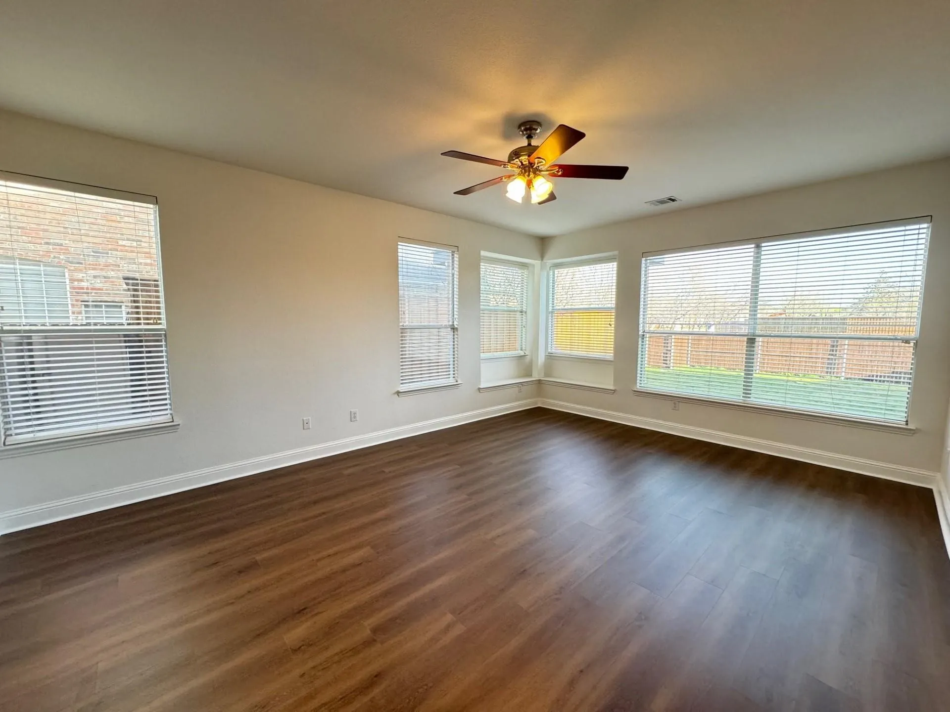 Single Family Residence For Rent in Collin County , 4531 Oak Shores Drive, Plano, Texas 75024, 5 Bedroom, 4 Bathroom, 2 Garage spaces, 3,131 Sqft, built in 1999, mls#21375239, Real Estate Agent in Plano, Homes For Rent in Collin county, Homes For Rent in Plano, Realtor in Plano Texas, Real Estate Brokerage Independent Realty Texas, Luminita Cordes Realtor