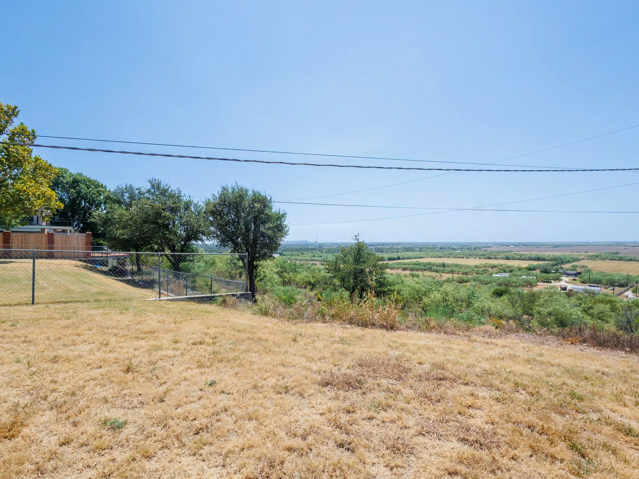 Single Family Residence For Sale in Coleman County , 1301 Hillcrest Street, Coleman, Texas 76834, 3 Bedroom, 2 Bathroom, 2 Garage spaces, 2,202 Sqft, built in 1980, mls#21373686, Real Estate Agent in Coleman, Homes For Sale in Coleman county, Homes For Sale in Coleman, Realtor in Coleman Texas, Real Estate Brokerage Independent Realty Texas, Luminita Cordes Realtor