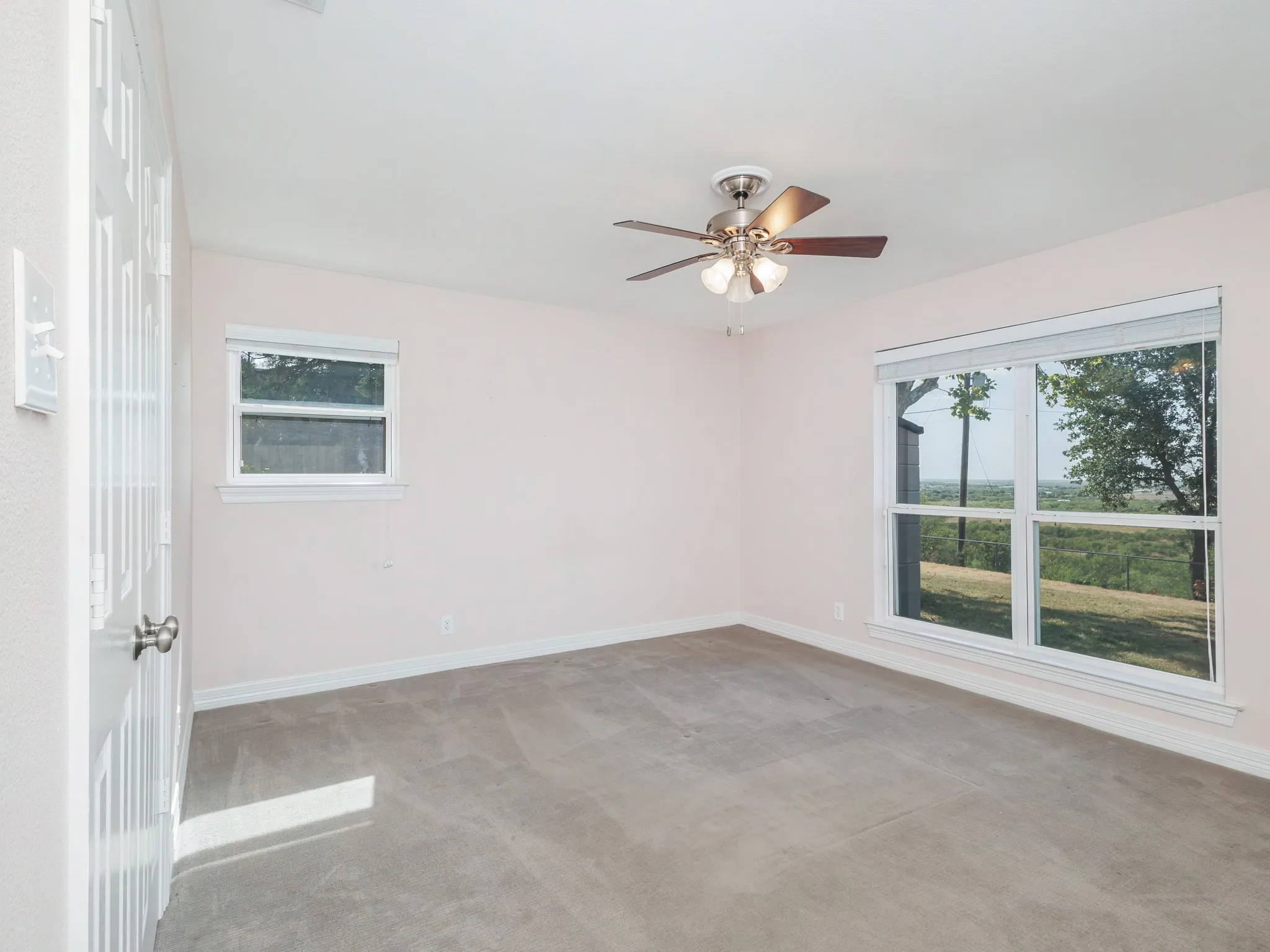 Single Family Residence For Sale in Coleman County , 1301 Hillcrest Street, Coleman, Texas 76834, 3 Bedroom, 2 Bathroom, 2 Garage spaces, 2,202 Sqft, built in 1980, mls#21373686, Real Estate Agent in Coleman, Homes For Sale in Coleman county, Homes For Sale in Coleman, Realtor in Coleman Texas, Real Estate Brokerage Independent Realty Texas, Luminita Cordes Realtor