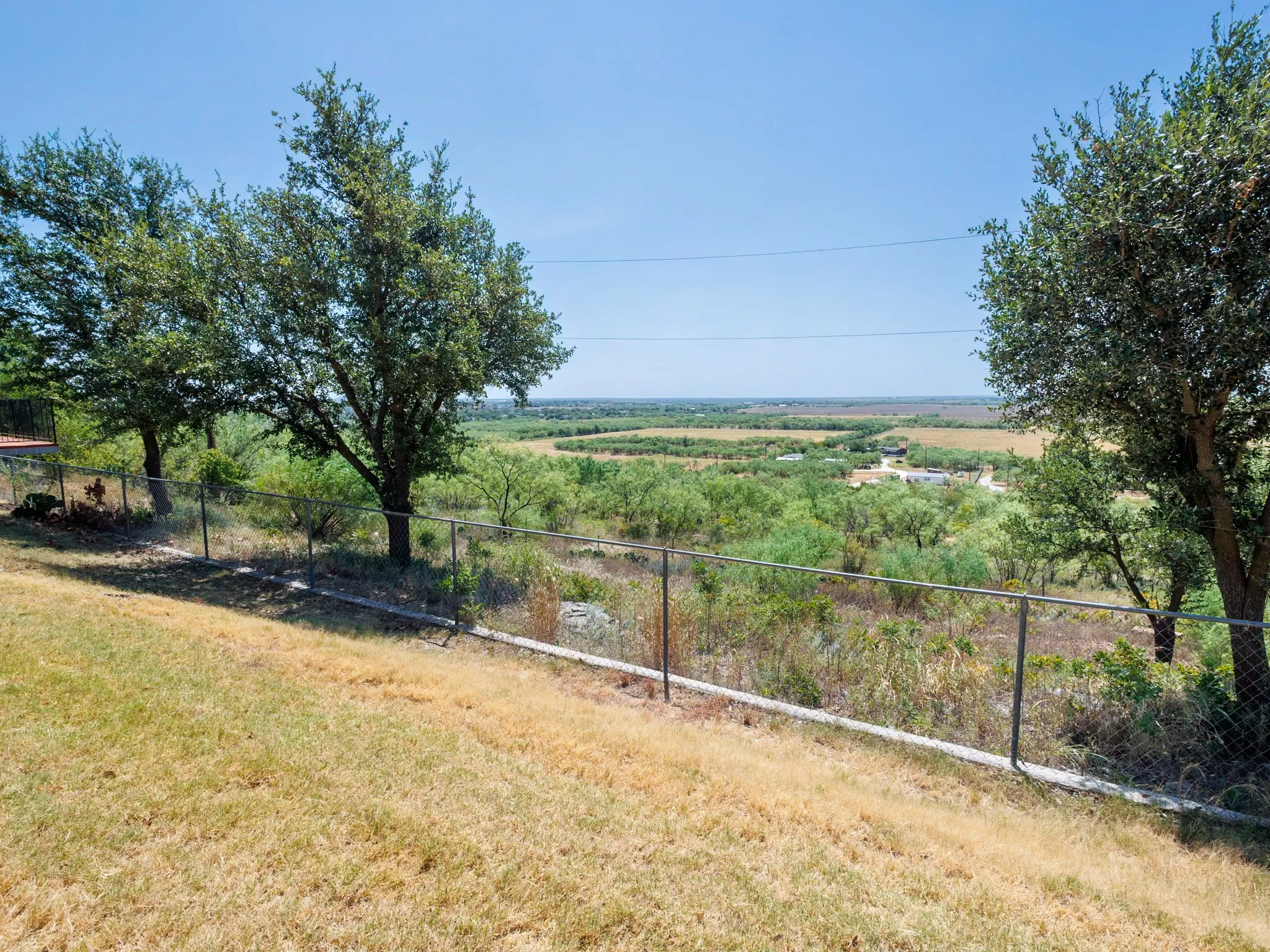 Single Family Residence For Sale in Coleman County , 1301 Hillcrest Street, Coleman, Texas 76834, 3 Bedroom, 2 Bathroom, 2 Garage spaces, 2,202 Sqft, built in 1980, mls#21373686, Real Estate Agent in Coleman, Homes For Sale in Coleman county, Homes For Sale in Coleman, Realtor in Coleman Texas, Real Estate Brokerage Independent Realty Texas, Luminita Cordes Realtor