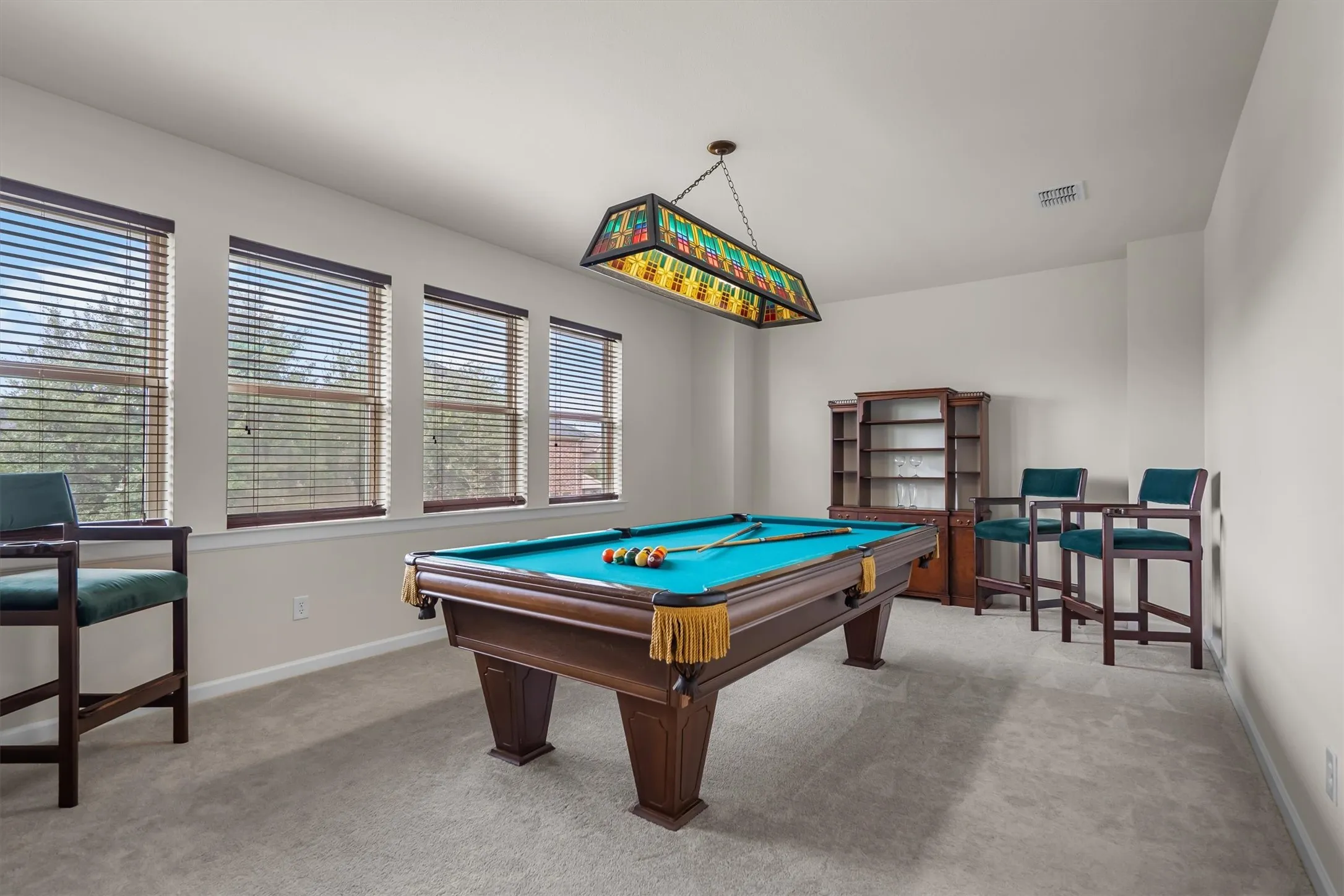 Single Family Residence For Sale in Denton County , 1305 5th Street, Argyle, Texas 76226, 6 Bedroom, 4 Bathroom, 2 Garage spaces, 4,376 Sqft, built in 2014, mls#21366235, Real Estate Agent in Argyle, Homes For Sale in Denton county, Homes For Sale in Argyle, Realtor in Argyle Texas, Real Estate Brokerage Independent Realty Texas, Luminita Cordes Realtor