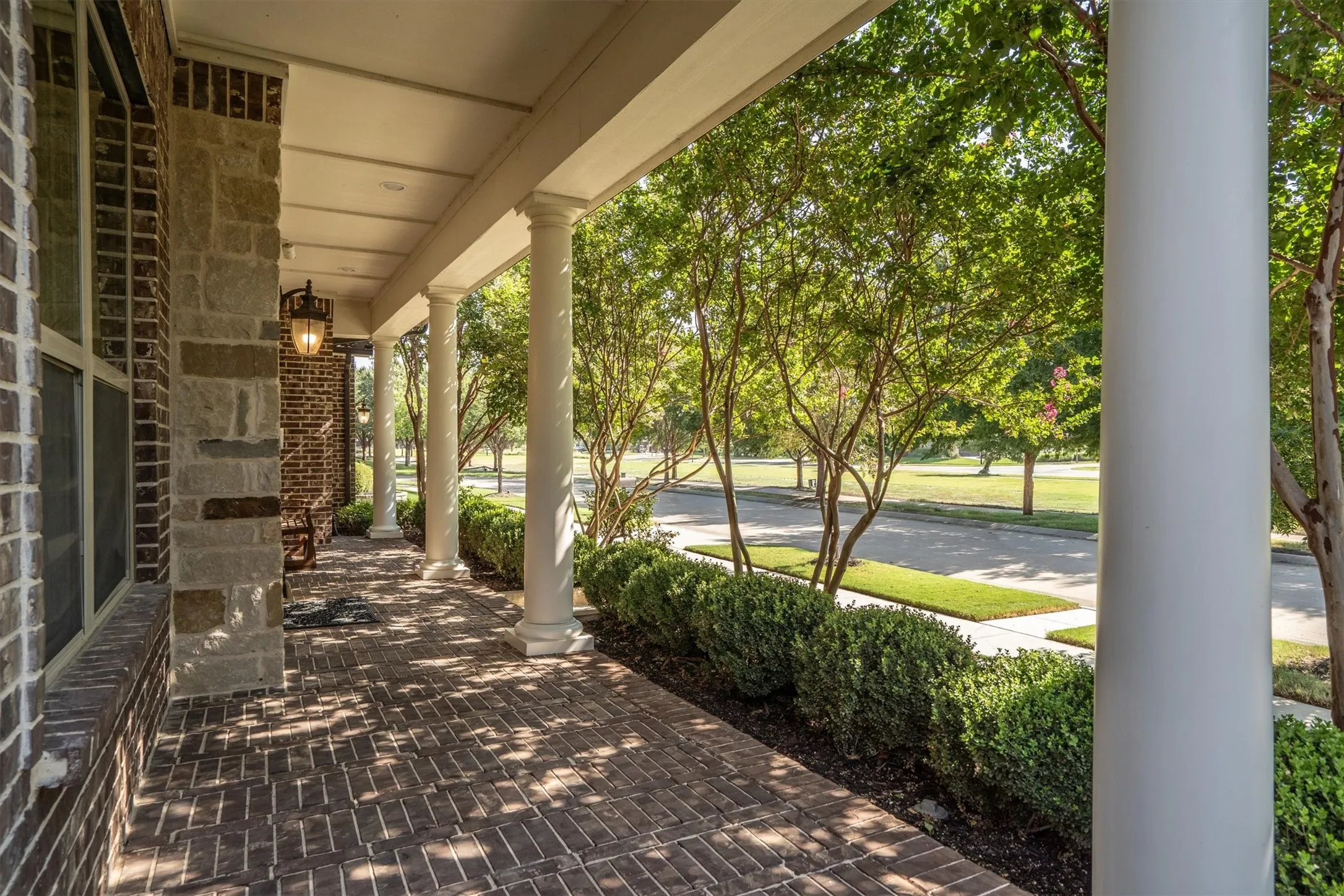 Single Family Residence For Sale in Denton County , 1305 5th Street, Argyle, Texas 76226, 6 Bedroom, 4 Bathroom, 2 Garage spaces, 4,376 Sqft, built in 2014, mls#21366235, Real Estate Agent in Argyle, Homes For Sale in Denton county, Homes For Sale in Argyle, Realtor in Argyle Texas, Real Estate Brokerage Independent Realty Texas, Luminita Cordes Realtor