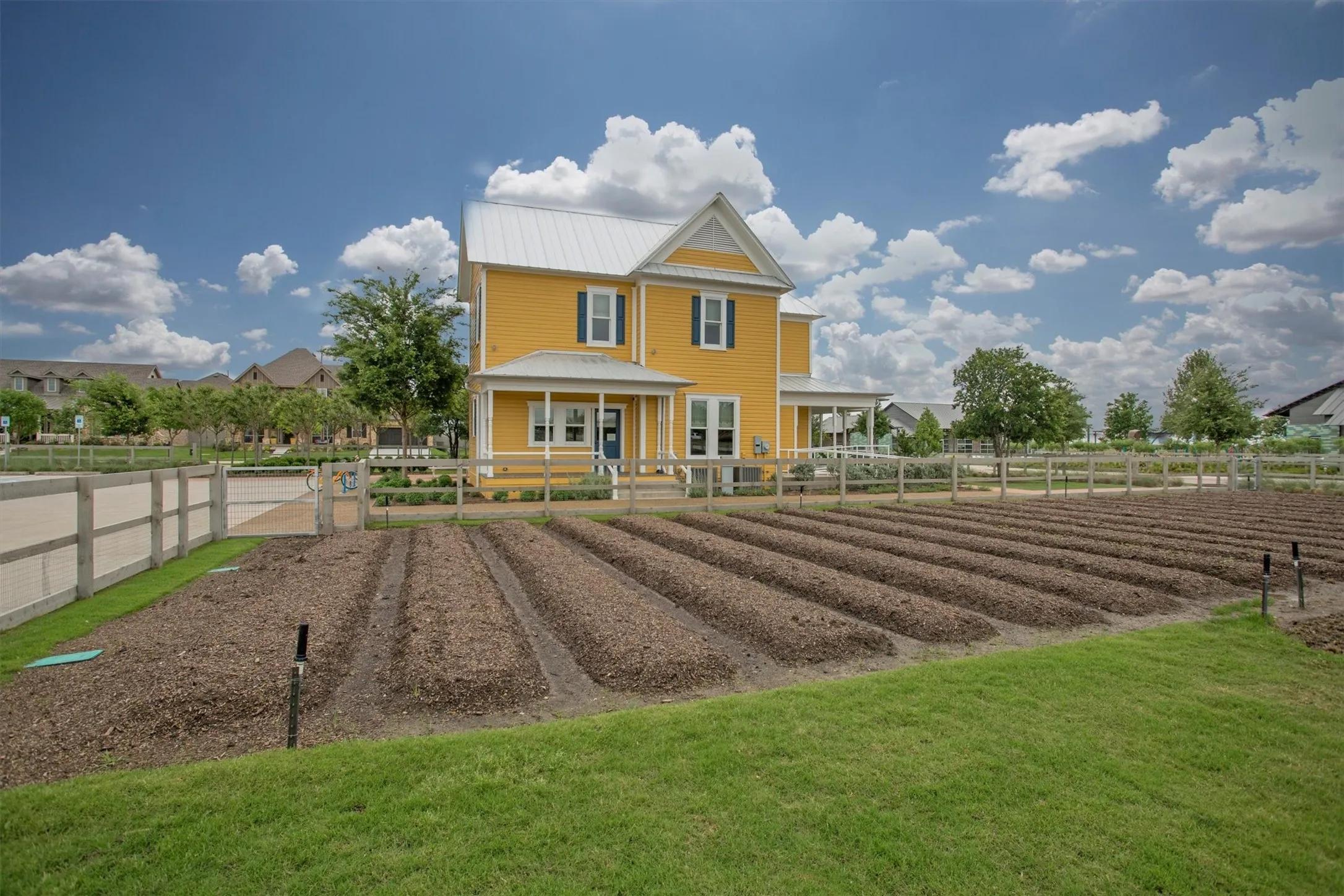 Single Family Residence For Sale in Denton County , 1305 5th Street, Argyle, Texas 76226, 6 Bedroom, 4 Bathroom, 2 Garage spaces, 4,376 Sqft, built in 2014, mls#21366235, Real Estate Agent in Argyle, Homes For Sale in Denton county, Homes For Sale in Argyle, Realtor in Argyle Texas, Real Estate Brokerage Independent Realty Texas, Luminita Cordes Realtor