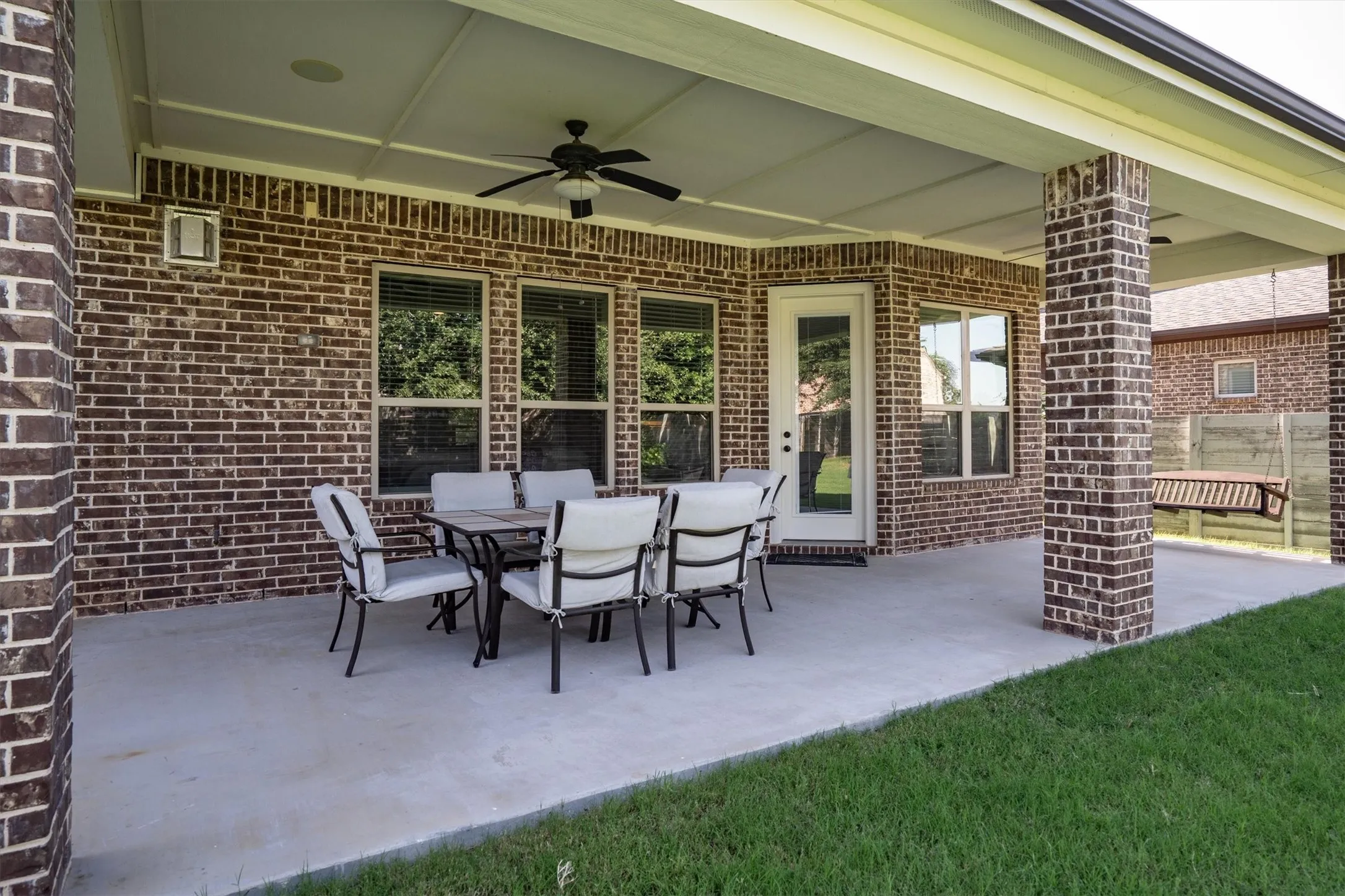 Single Family Residence For Sale in Denton County , 1305 5th Street, Argyle, Texas 76226, 6 Bedroom, 4 Bathroom, 2 Garage spaces, 4,376 Sqft, built in 2014, mls#21366235, Real Estate Agent in Argyle, Homes For Sale in Denton county, Homes For Sale in Argyle, Realtor in Argyle Texas, Real Estate Brokerage Independent Realty Texas, Luminita Cordes Realtor