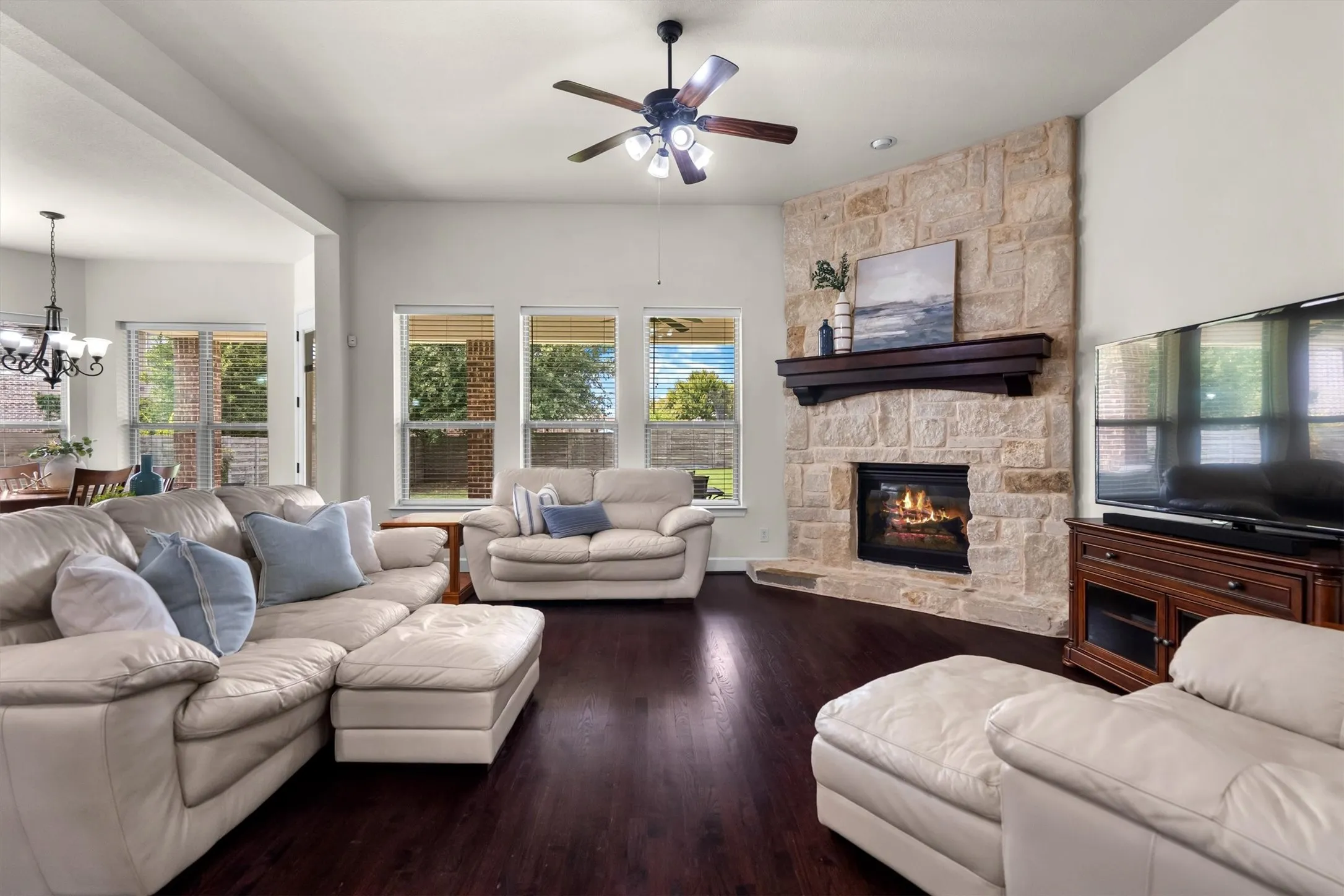 Single Family Residence For Sale in Denton County , 1305 5th Street, Argyle, Texas 76226, 6 Bedroom, 4 Bathroom, 2 Garage spaces, 4,376 Sqft, built in 2014, mls#21366235, Real Estate Agent in Argyle, Homes For Sale in Denton county, Homes For Sale in Argyle, Realtor in Argyle Texas, Real Estate Brokerage Independent Realty Texas, Luminita Cordes Realtor