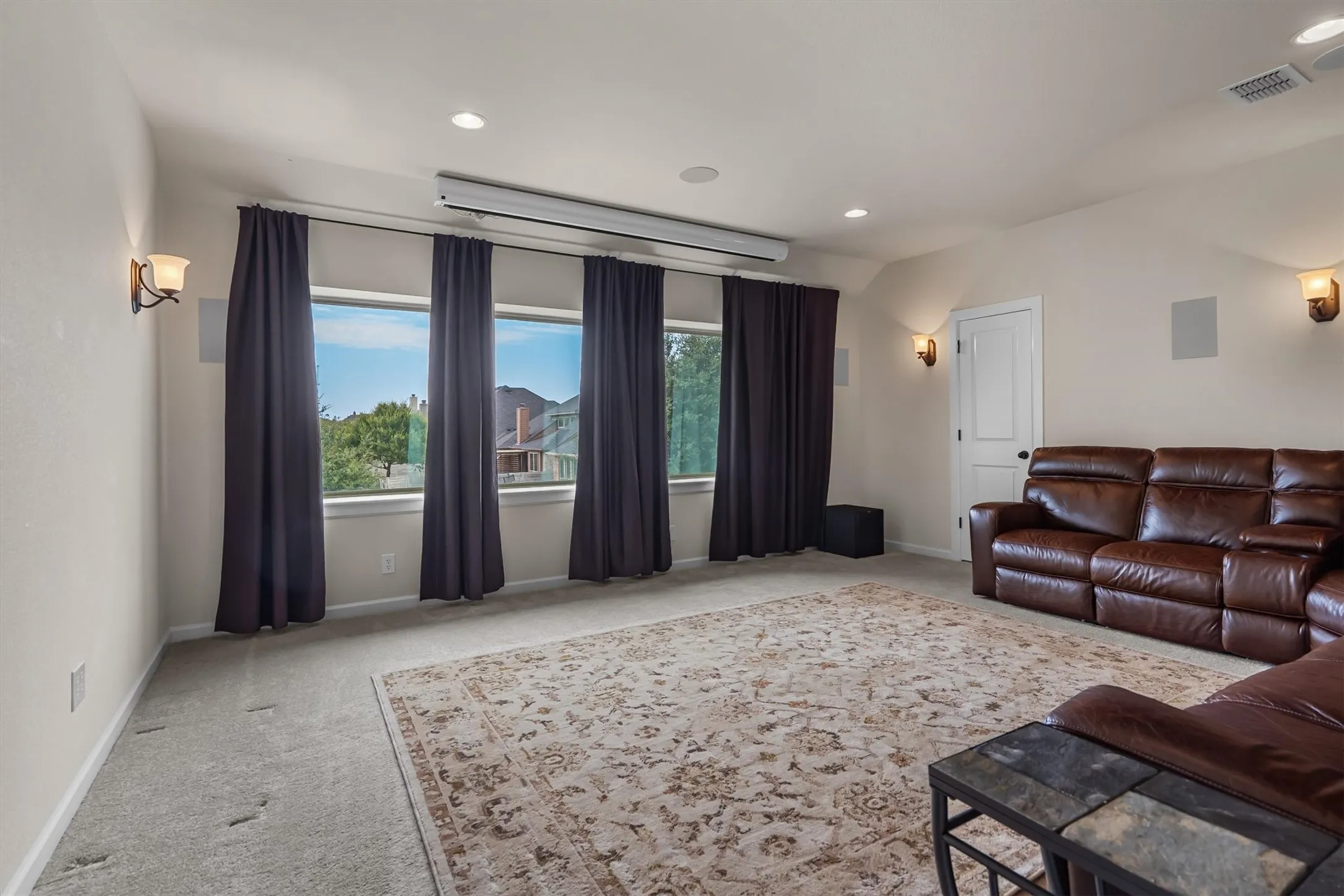 Single Family Residence For Sale in Denton County , 1305 5th Street, Argyle, Texas 76226, 6 Bedroom, 4 Bathroom, 2 Garage spaces, 4,376 Sqft, built in 2014, mls#21366235, Real Estate Agent in Argyle, Homes For Sale in Denton county, Homes For Sale in Argyle, Realtor in Argyle Texas, Real Estate Brokerage Independent Realty Texas, Luminita Cordes Realtor
