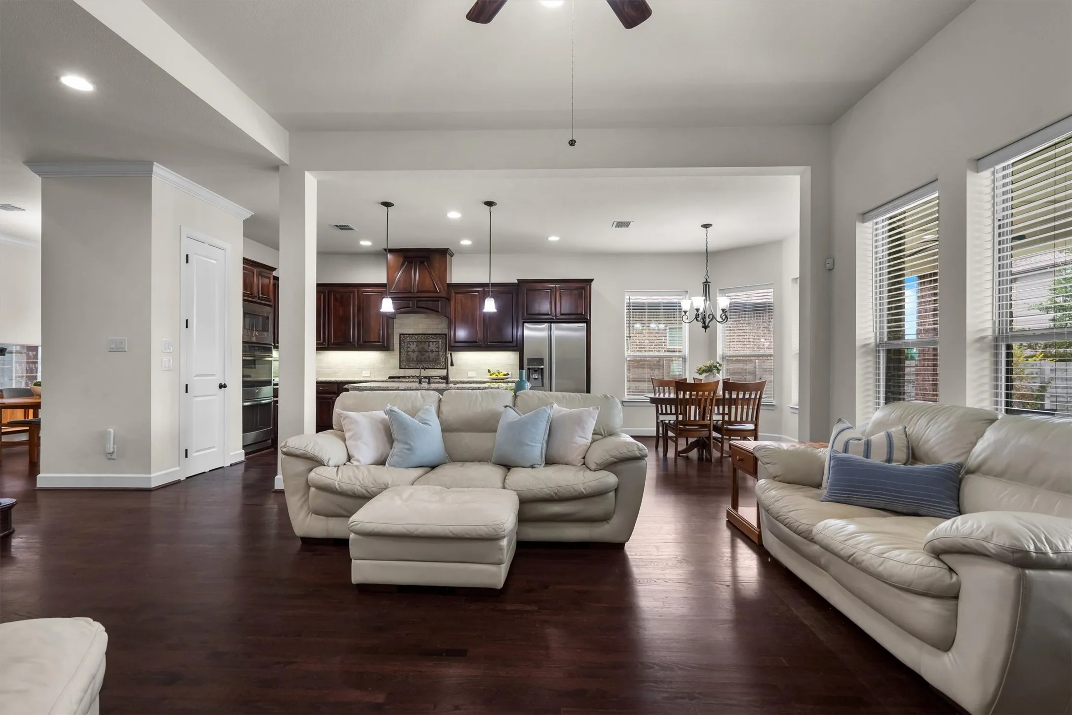 Single Family Residence For Sale in Denton County , 1305 5th Street, Argyle, Texas 76226, 6 Bedroom, 4 Bathroom, 2 Garage spaces, 4,376 Sqft, built in 2014, mls#21366235, Real Estate Agent in Argyle, Homes For Sale in Denton county, Homes For Sale in Argyle, Realtor in Argyle Texas, Real Estate Brokerage Independent Realty Texas, Luminita Cordes Realtor