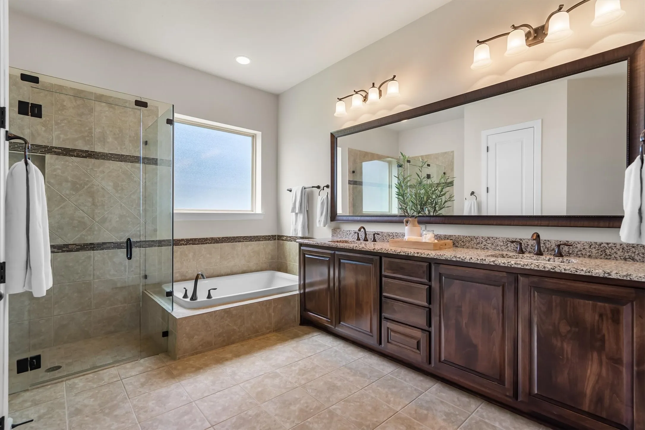 Single Family Residence For Sale in Denton County , 1305 5th Street, Argyle, Texas 76226, 6 Bedroom, 4 Bathroom, 2 Garage spaces, 4,376 Sqft, built in 2014, mls#21366235, Real Estate Agent in Argyle, Homes For Sale in Denton county, Homes For Sale in Argyle, Realtor in Argyle Texas, Real Estate Brokerage Independent Realty Texas, Luminita Cordes Realtor
