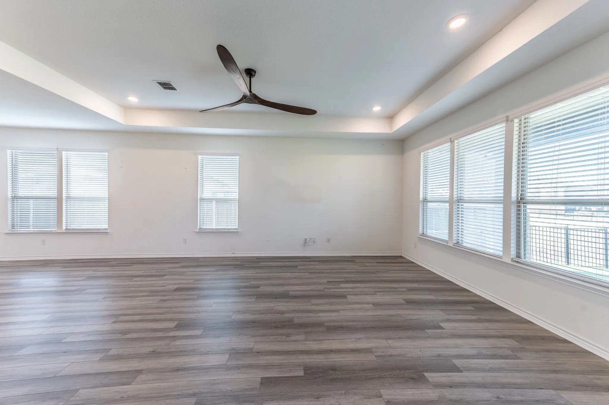 Single Family Residence For Rent in Denton County , 2701 Webb Avenue, Aubrey, Texas 76227, 4 Bedroom, 2 Bathroom, 2 Garage spaces, 2,127 Sqft, built in 2021, mls#21366076, Real Estate Agent in Aubrey, Homes For Rent in Denton county, Homes For Rent in Aubrey, Realtor in Aubrey Texas, Real Estate Brokerage Independent Realty Texas, Luminita Cordes Realtor