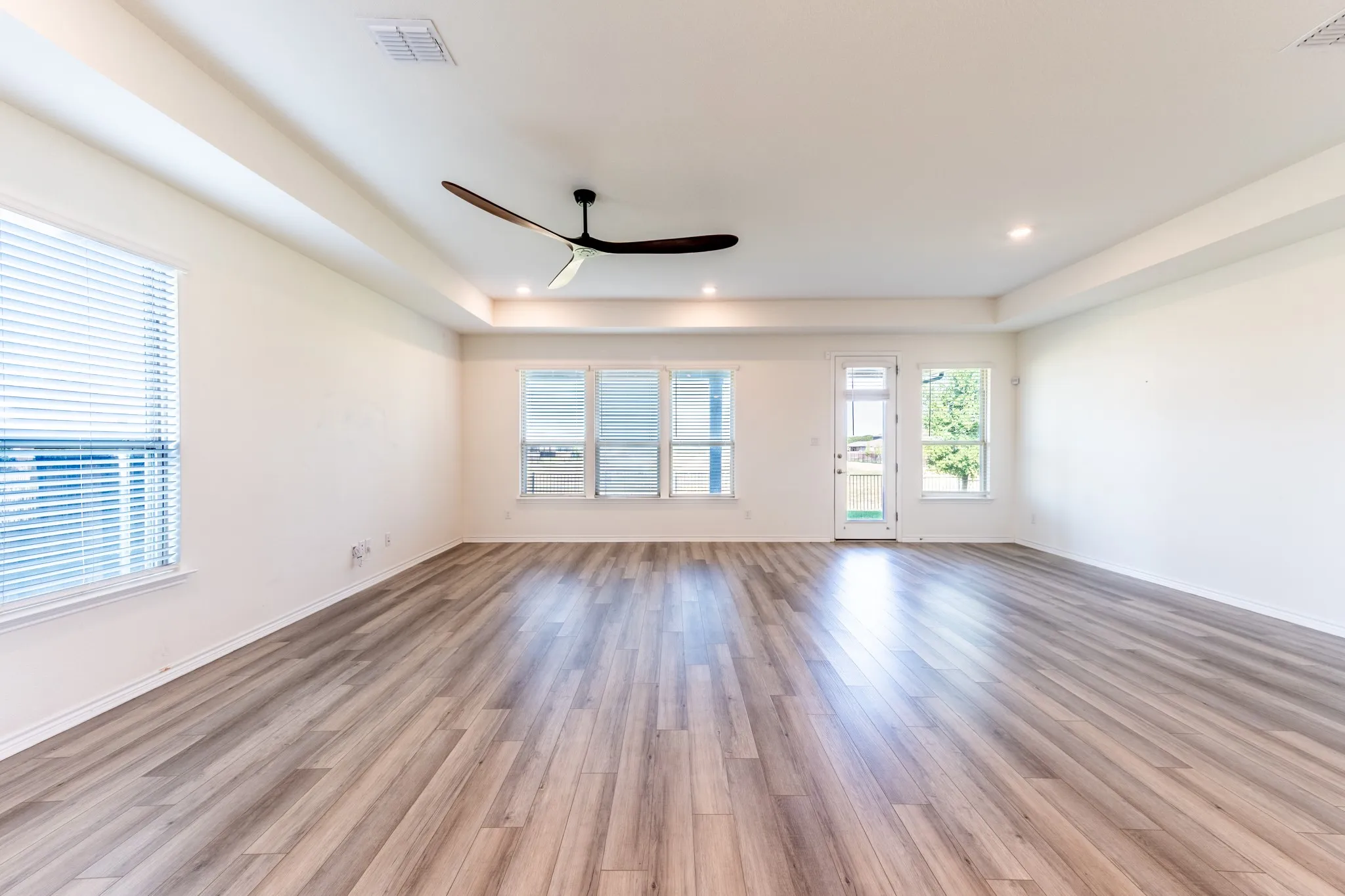 Single Family Residence For Rent in Denton County , 2701 Webb Avenue, Aubrey, Texas 76227, 4 Bedroom, 2 Bathroom, 2 Garage spaces, 2,127 Sqft, built in 2021, mls#21366076, Real Estate Agent in Aubrey, Homes For Rent in Denton county, Homes For Rent in Aubrey, Realtor in Aubrey Texas, Real Estate Brokerage Independent Realty Texas, Luminita Cordes Realtor