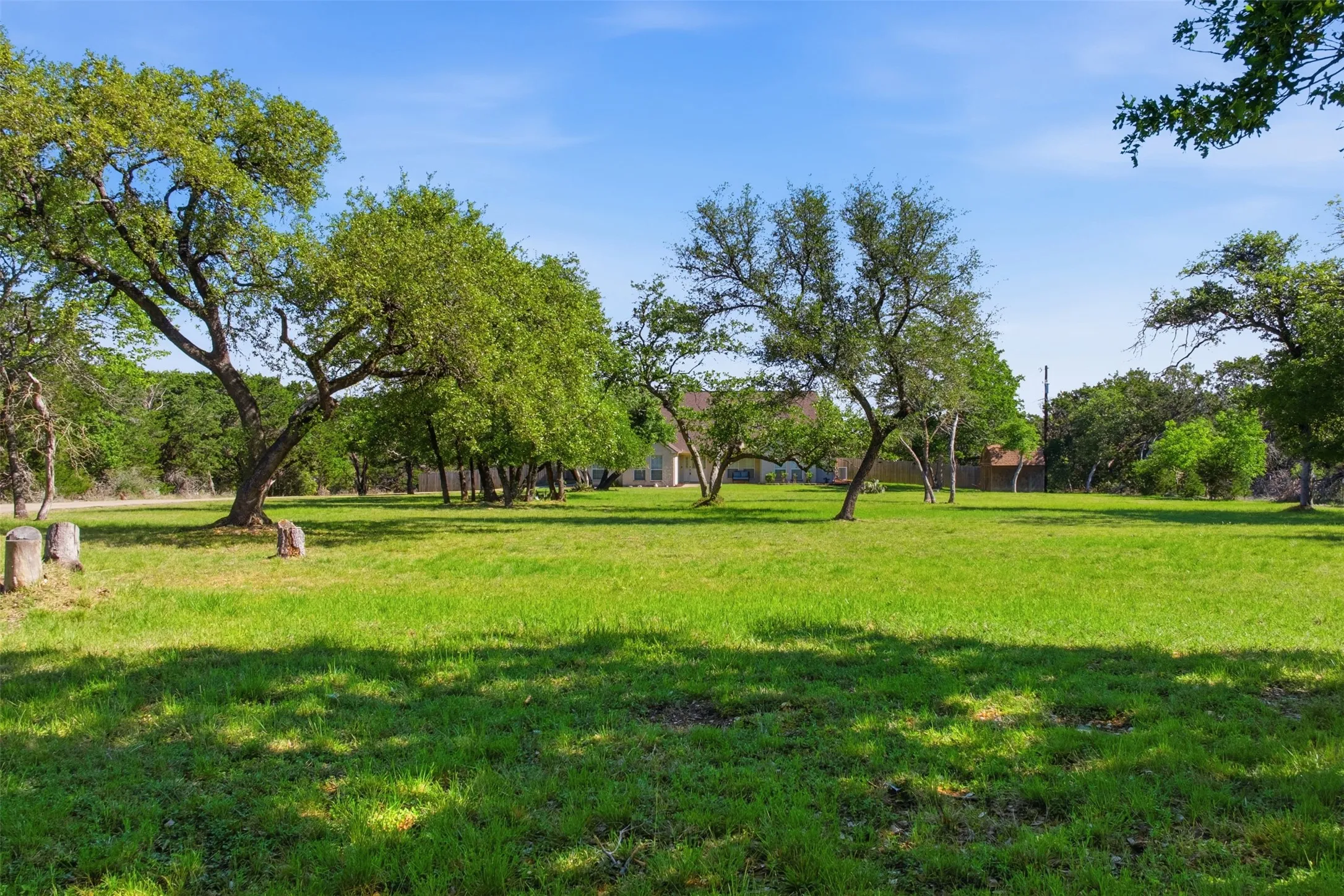 Single Family Residence For Sale in Bell County , 71 Wrangler Drive, Morgans Point Resort, Texas 76513, 4 Bedroom, 3 Bathroom, 2 Garage spaces, 2,484 Sqft, built in 1995, mls#21375041, Real Estate Agent in Morgans Point Resort, Homes For Sale in Bell county, Homes For Sale in Morgans Point Resort, Realtor in Morgans Point Resort Texas, Real Estate Brokerage Independent Realty Texas, Luminita Cordes Realtor
